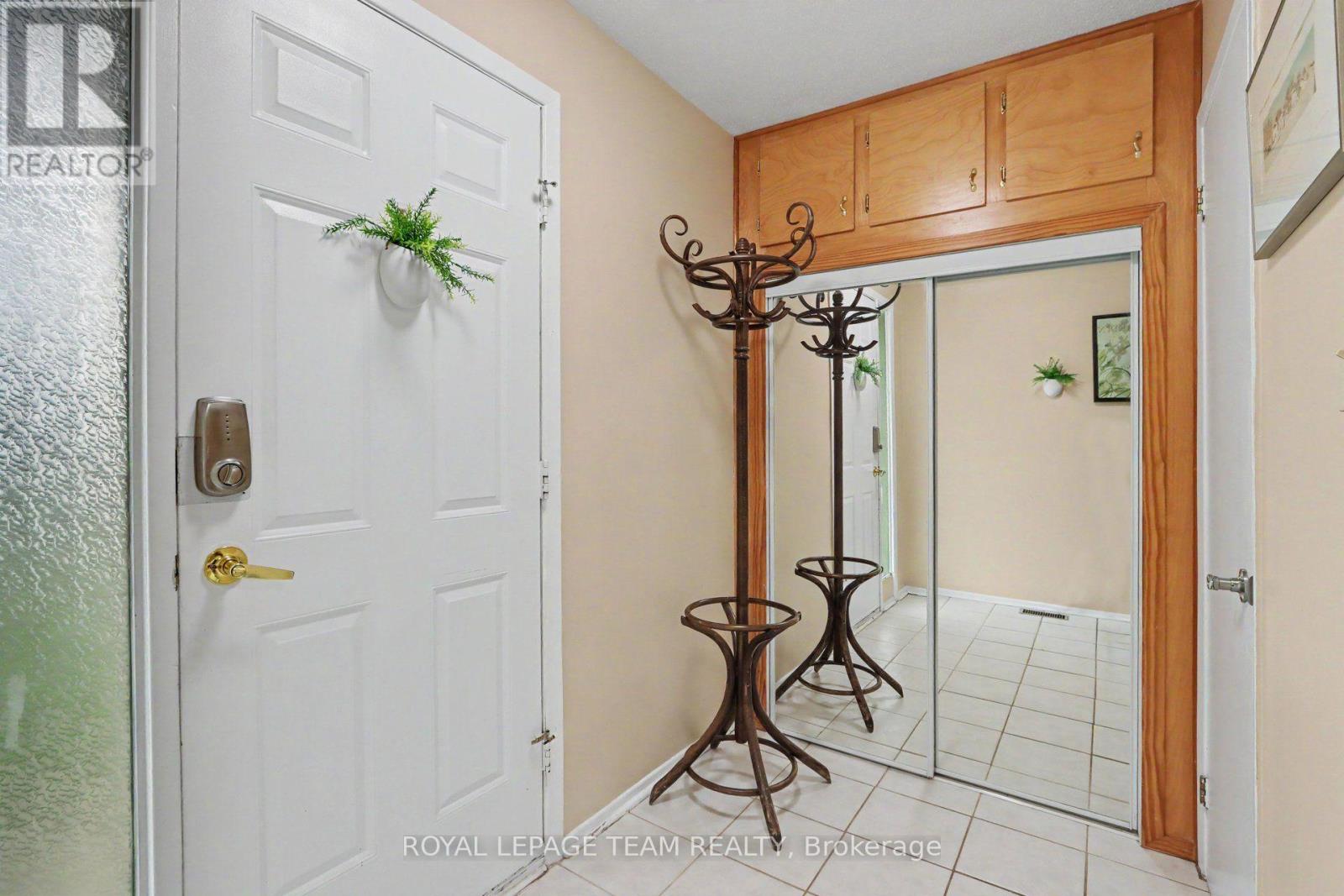 95 SEABROOKE DRIVE - 2