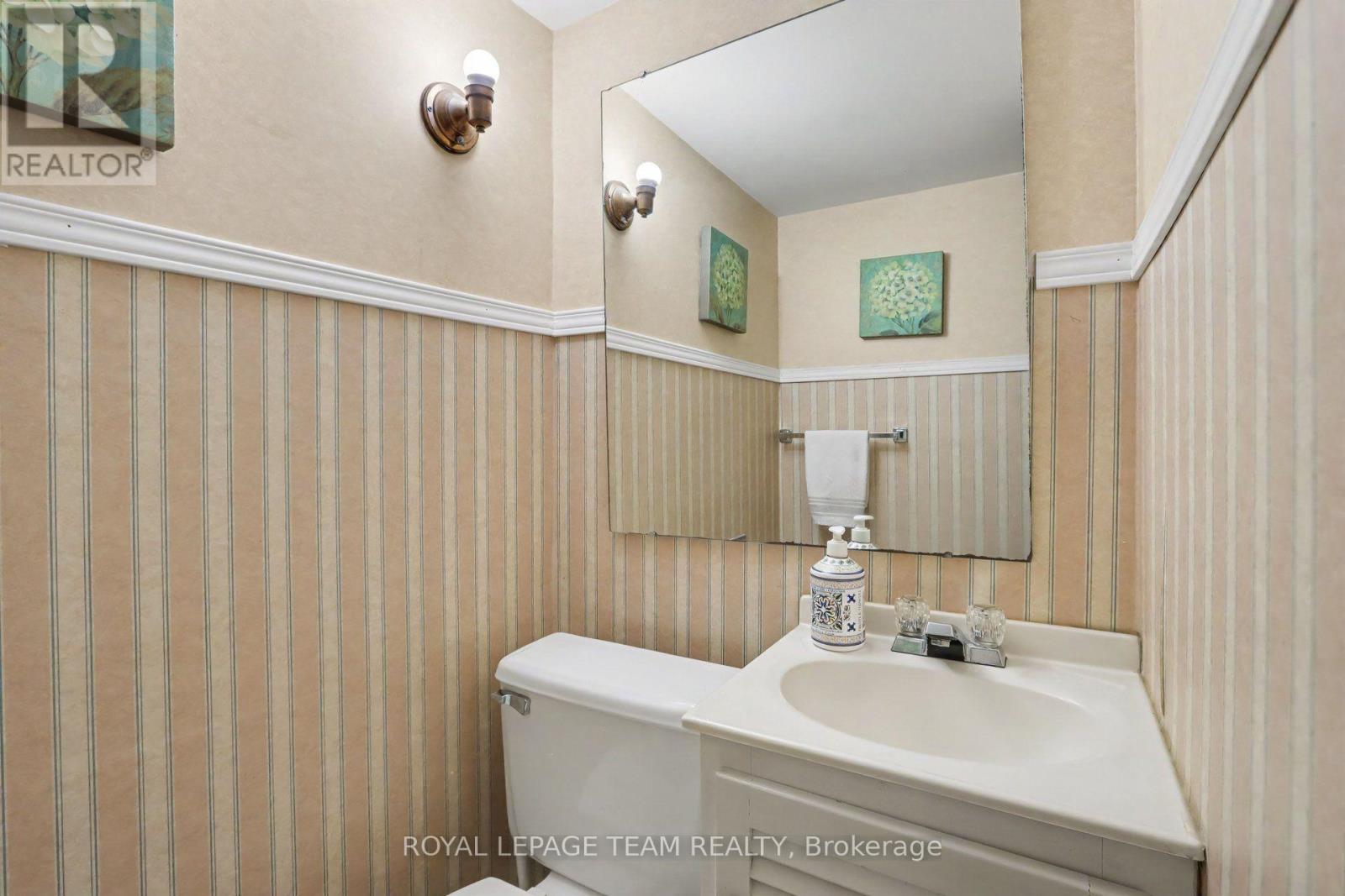 95 SEABROOKE DRIVE - 23
