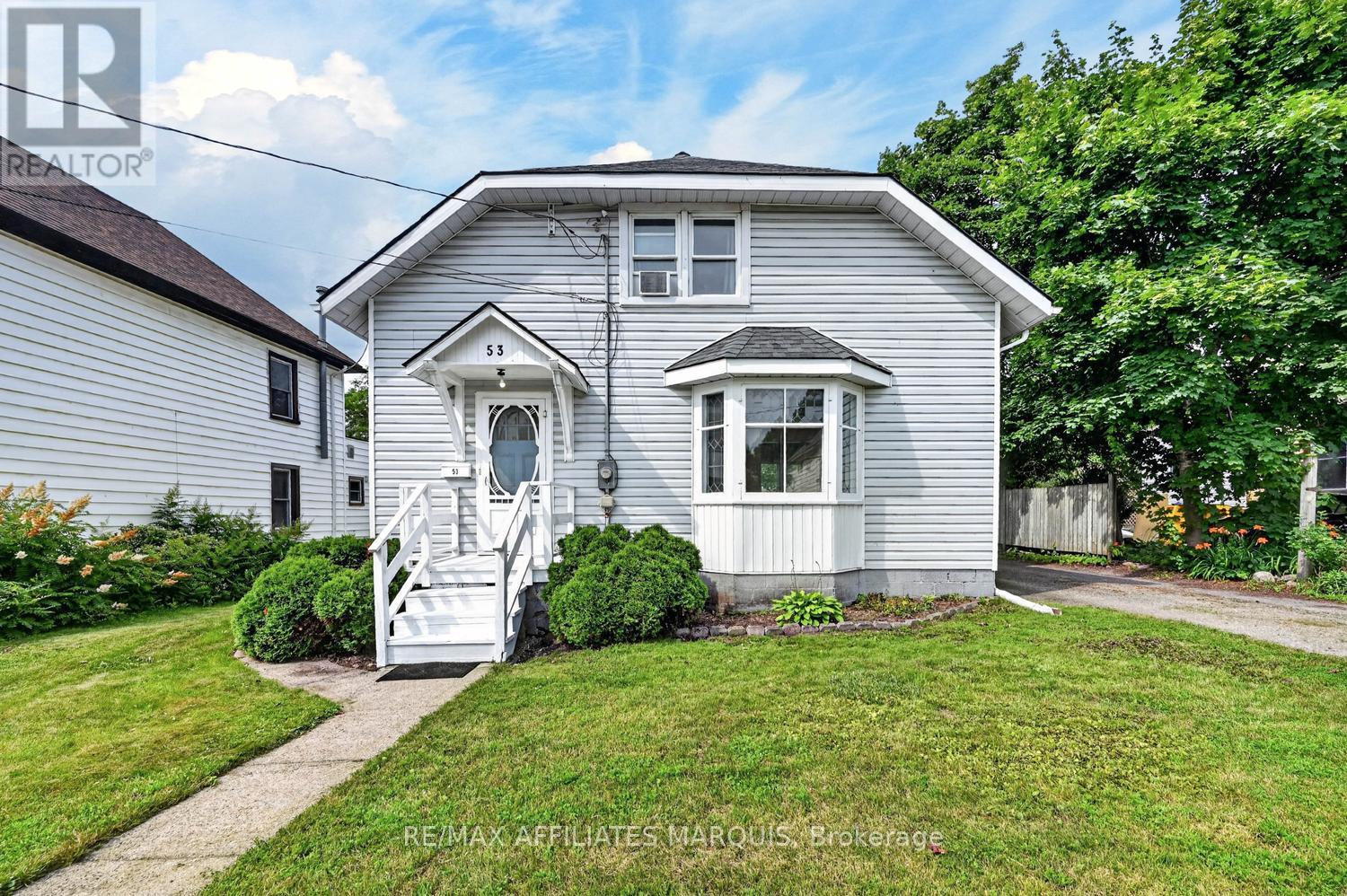 53 SMITHS FALLS AVENUE - 1
