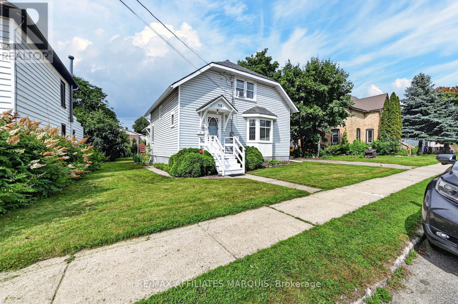 53 SMITHS FALLS AVENUE - 2