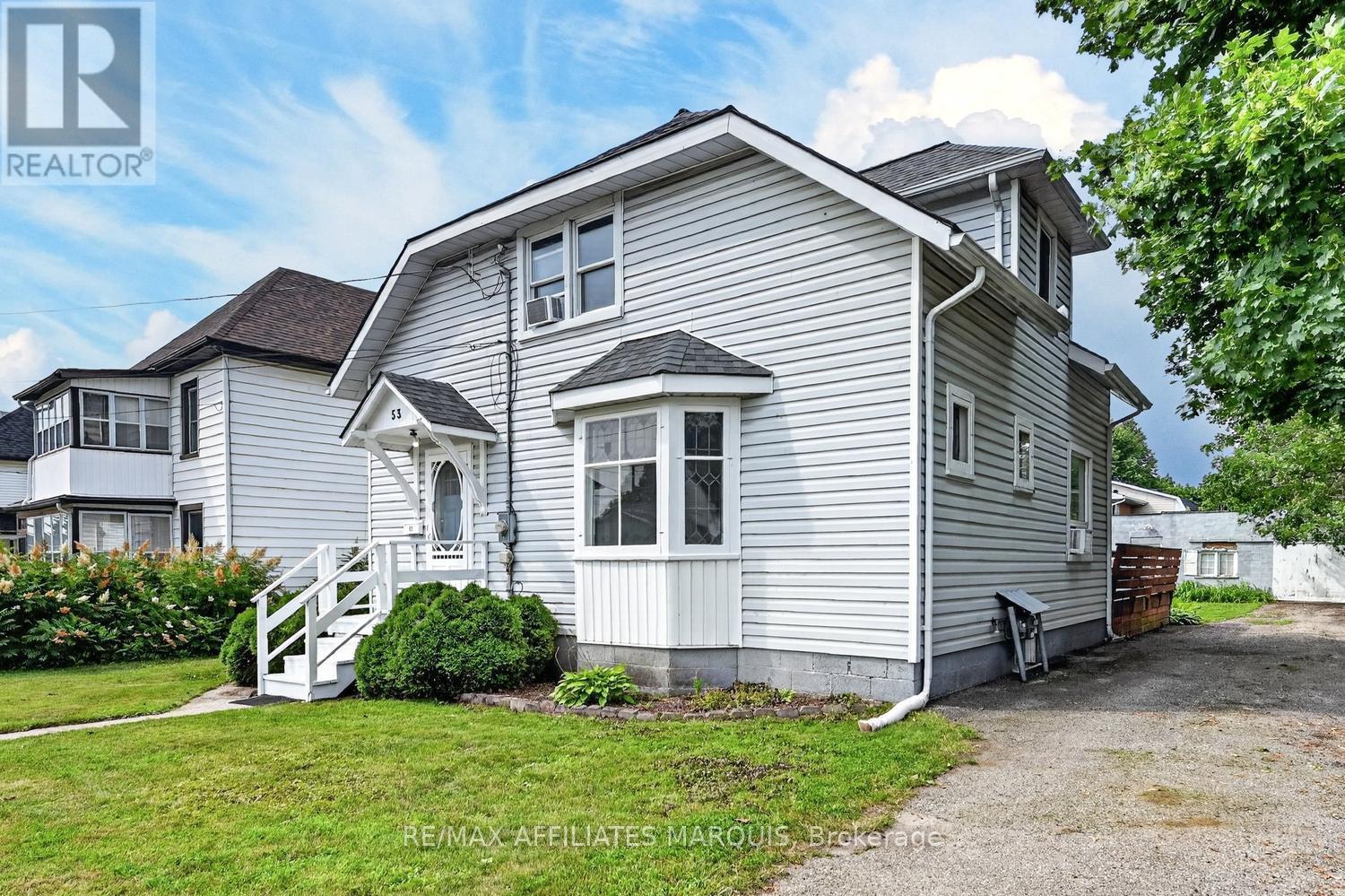 53 SMITHS FALLS AVENUE - 33
