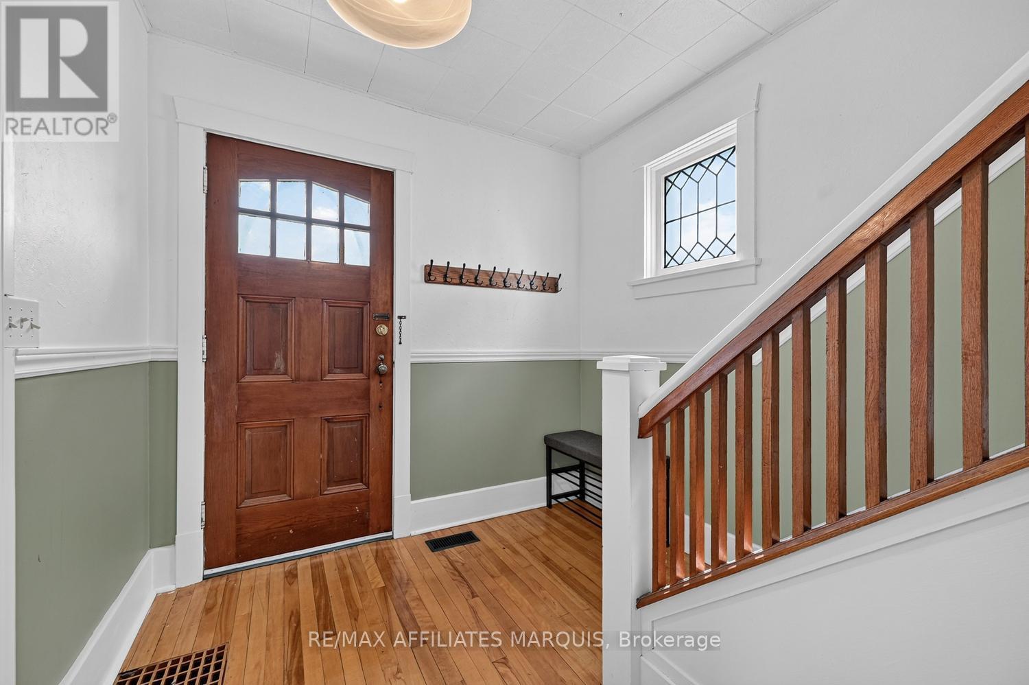 53 SMITHS FALLS AVENUE - 4