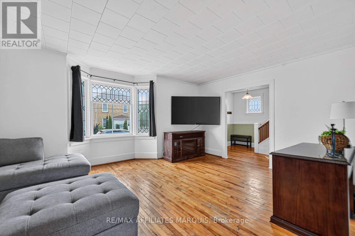 53 SMITHS FALLS AVENUE - 9
