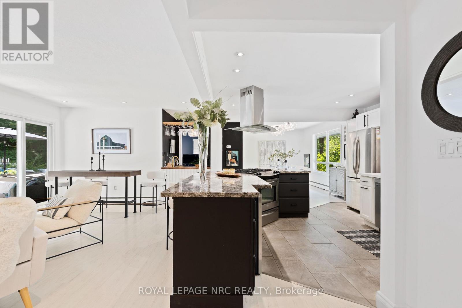 180 WOODSIDE DRIVE - Image 10