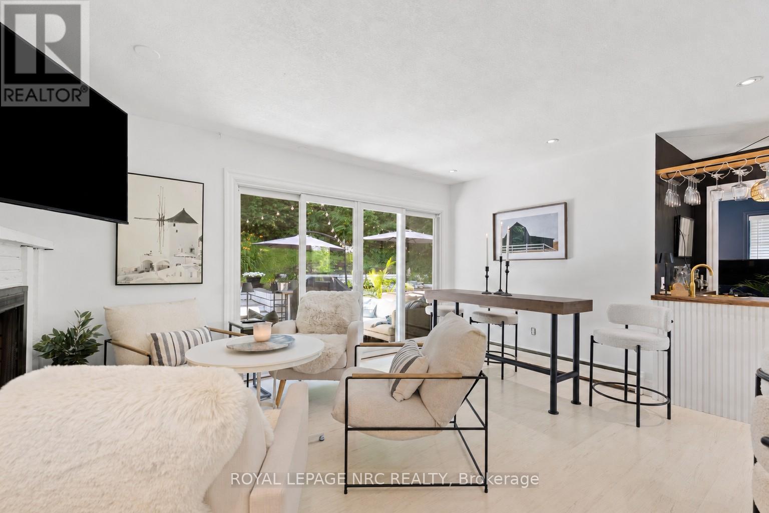 180 WOODSIDE DRIVE - Image 14