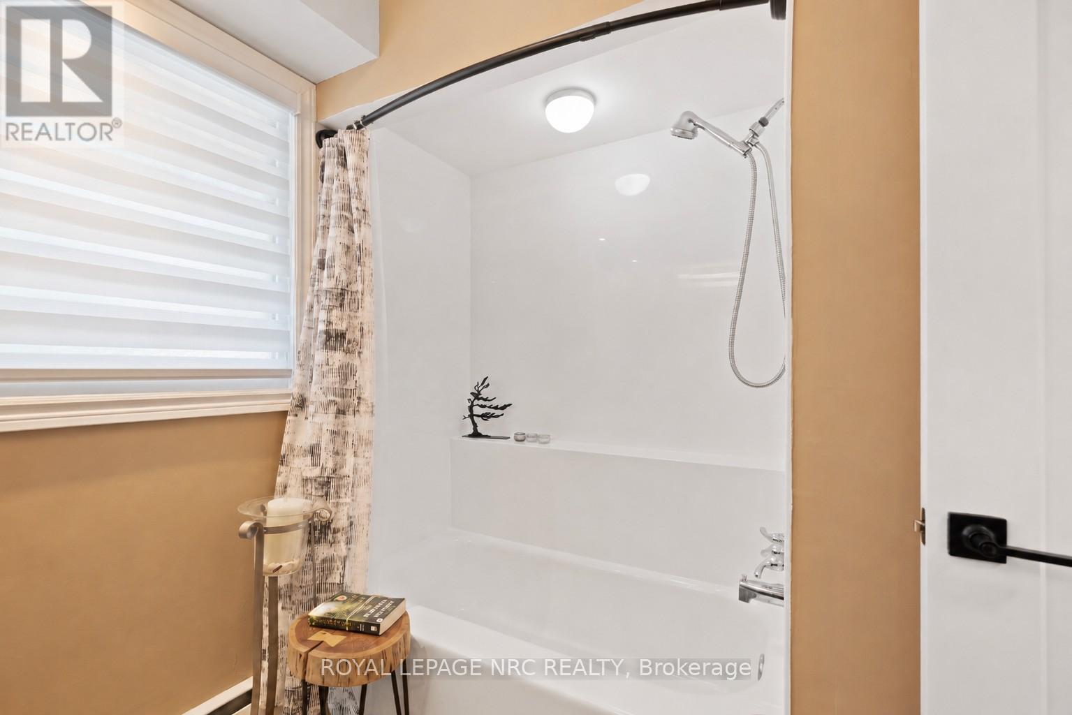180 WOODSIDE DRIVE - Image 20