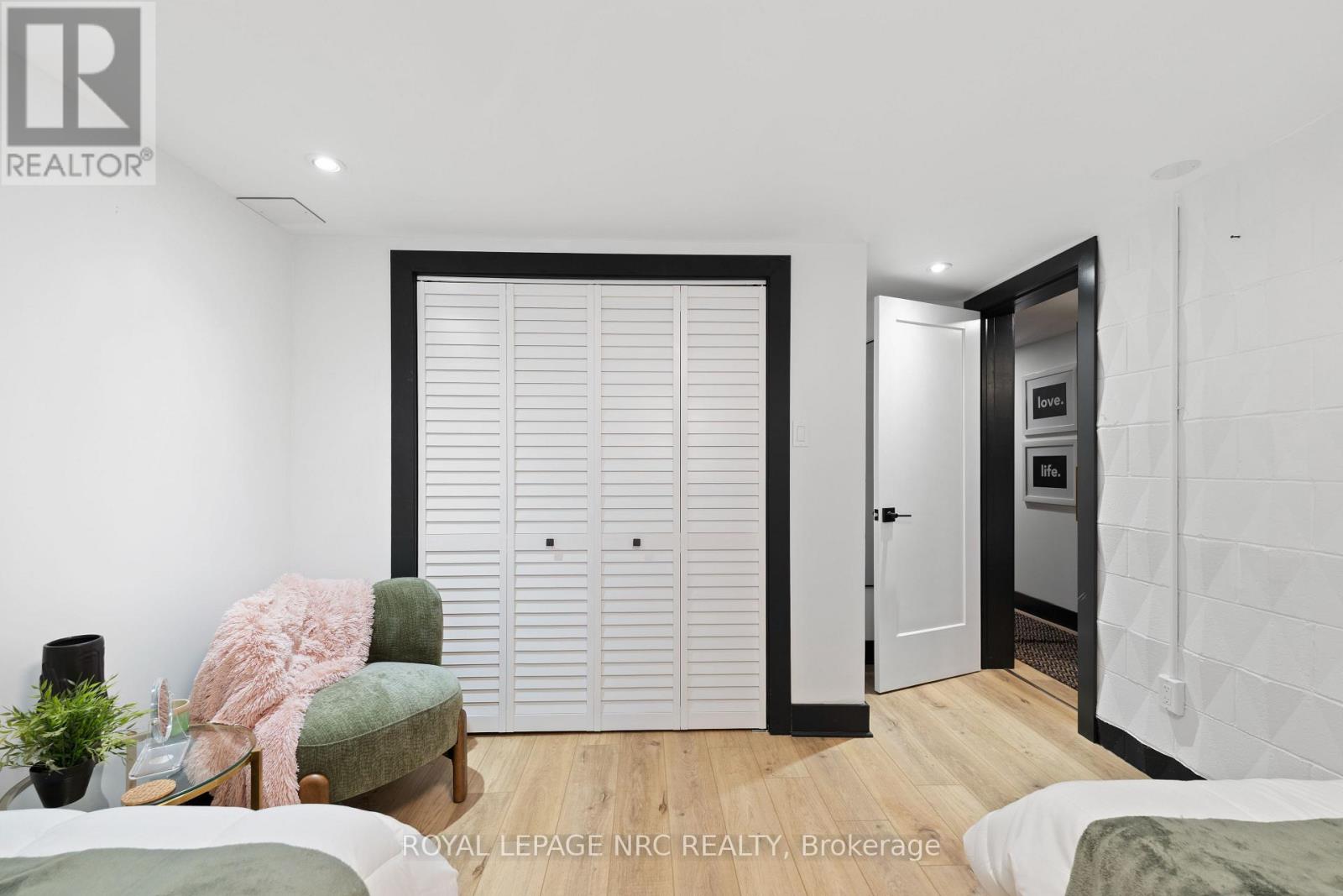 180 WOODSIDE DRIVE - Image 34
