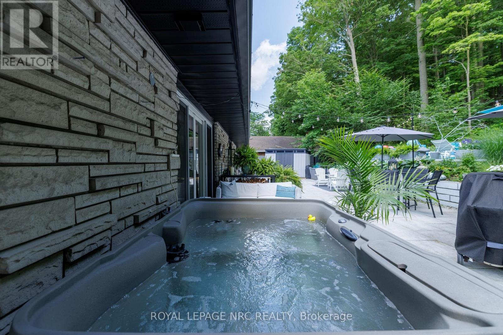 180 WOODSIDE DRIVE - Image 40