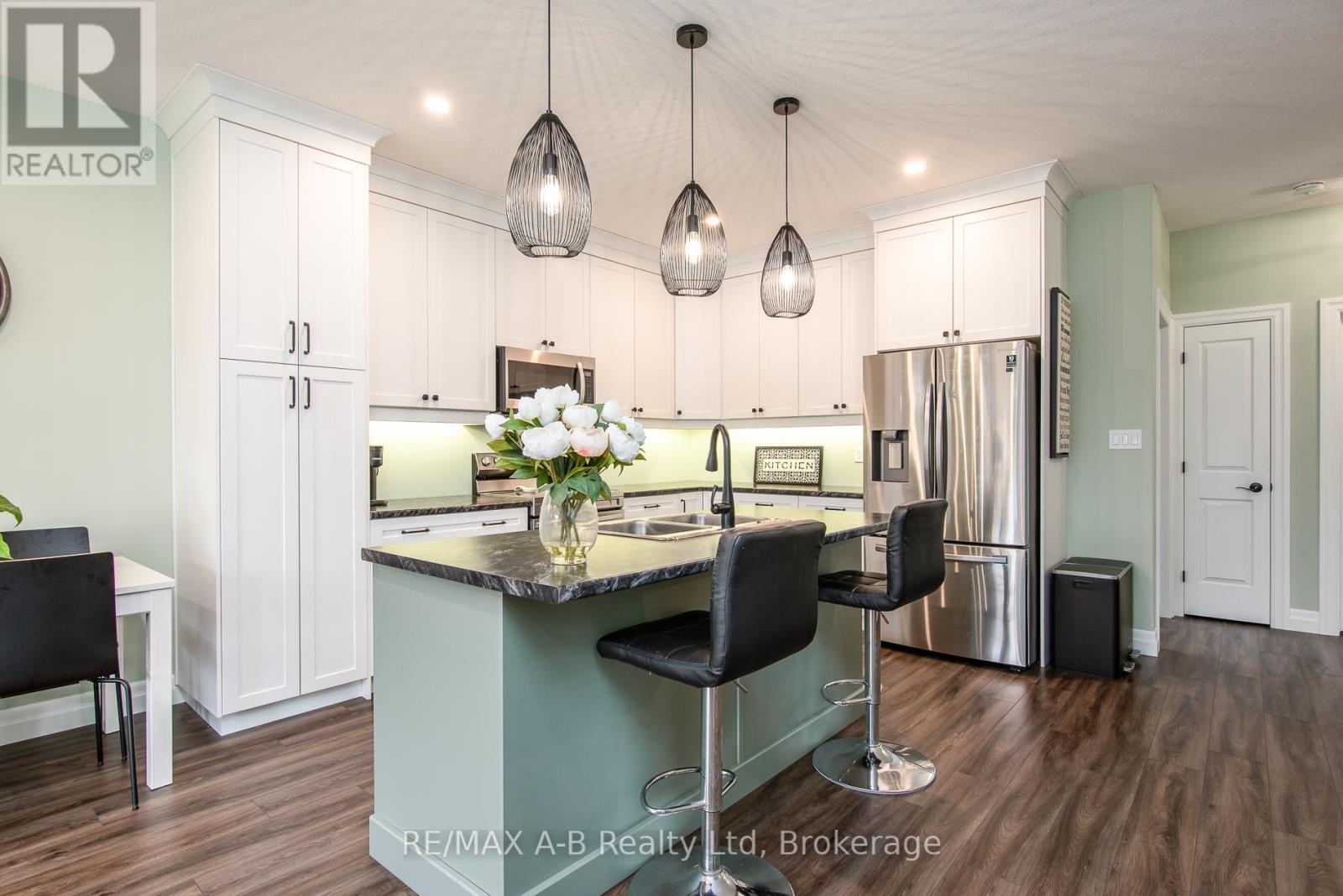 172 HOOPER STREET - 13