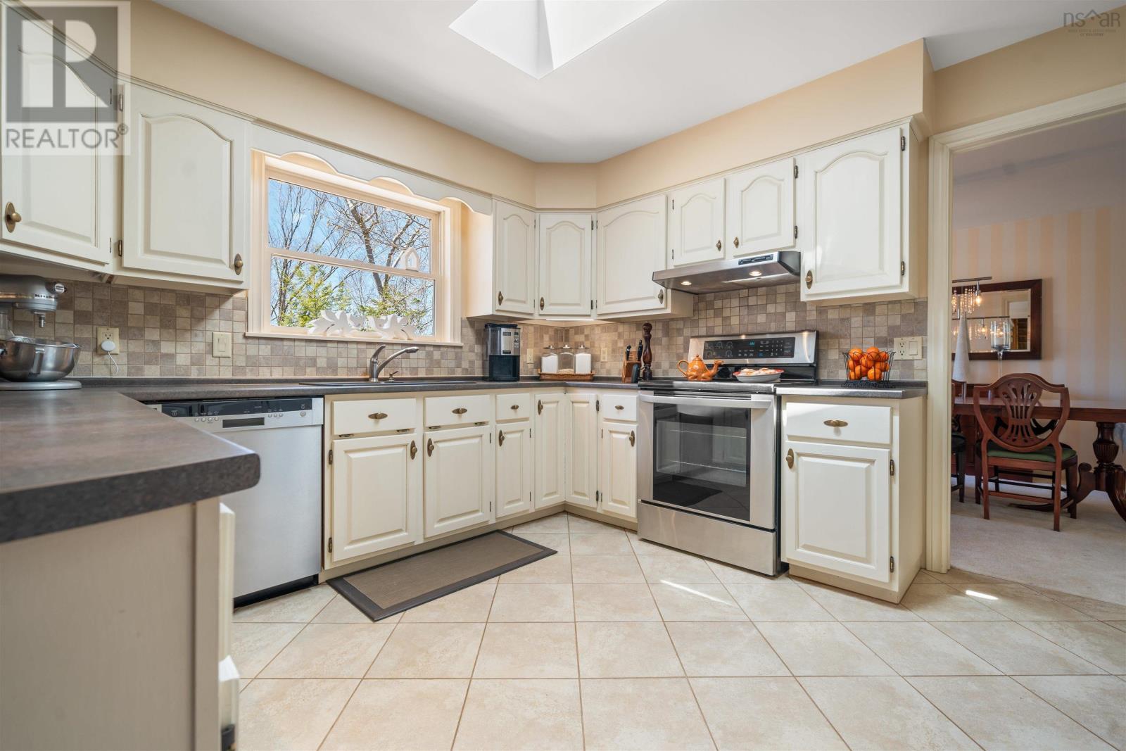 40 FUNDY Drive - 11