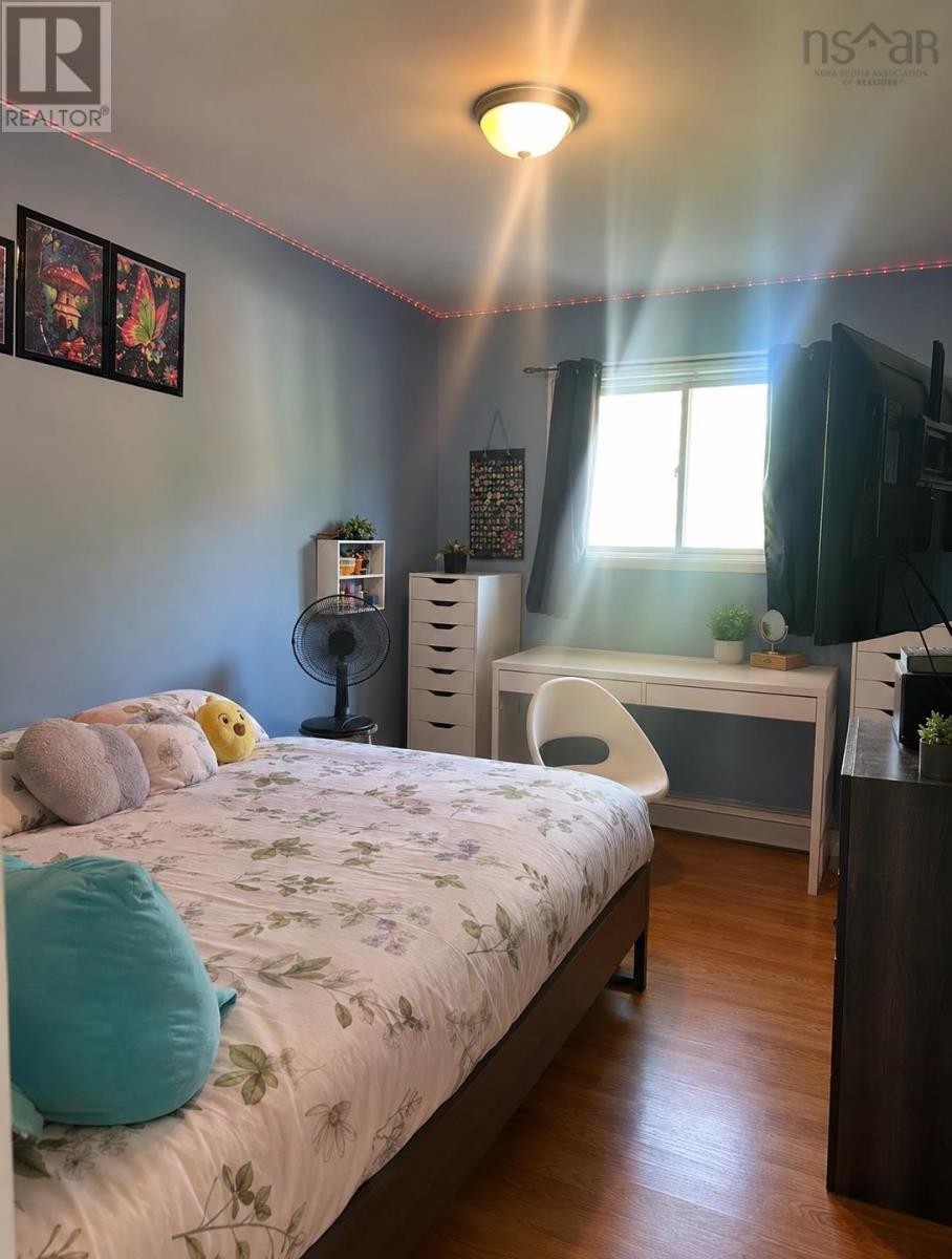 B 144 Riverside Avenue - 10
