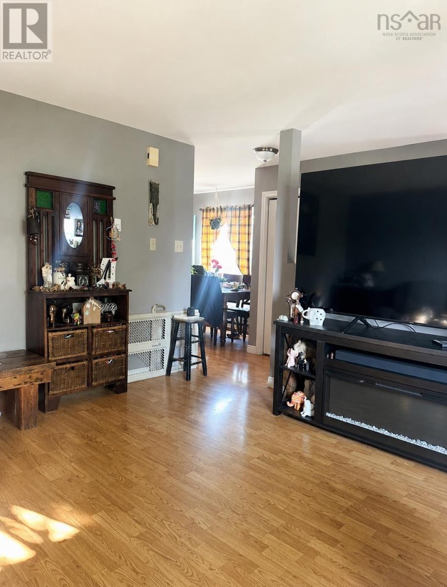 B 144 Riverside Avenue - 6