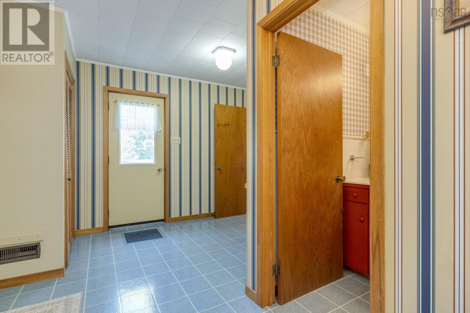 Property 22 of 49 of 260 Phinney Mountain Road