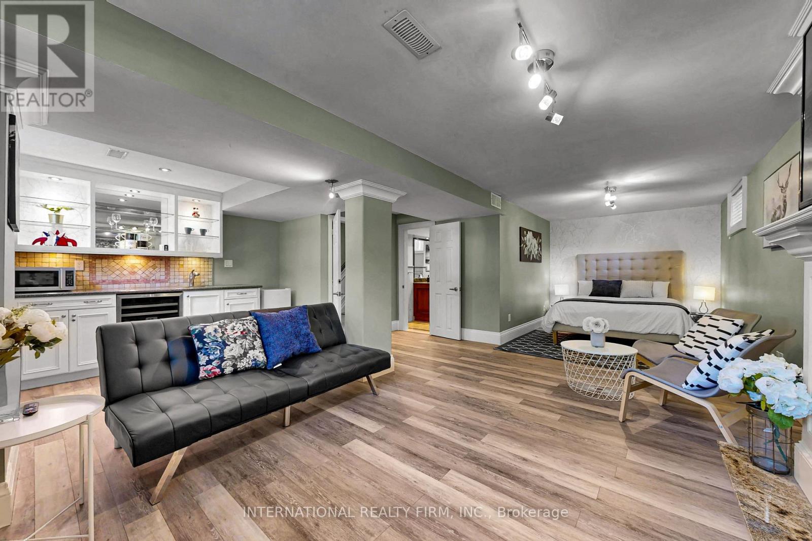 1594 SUNNYCOVE DRIVE - 31