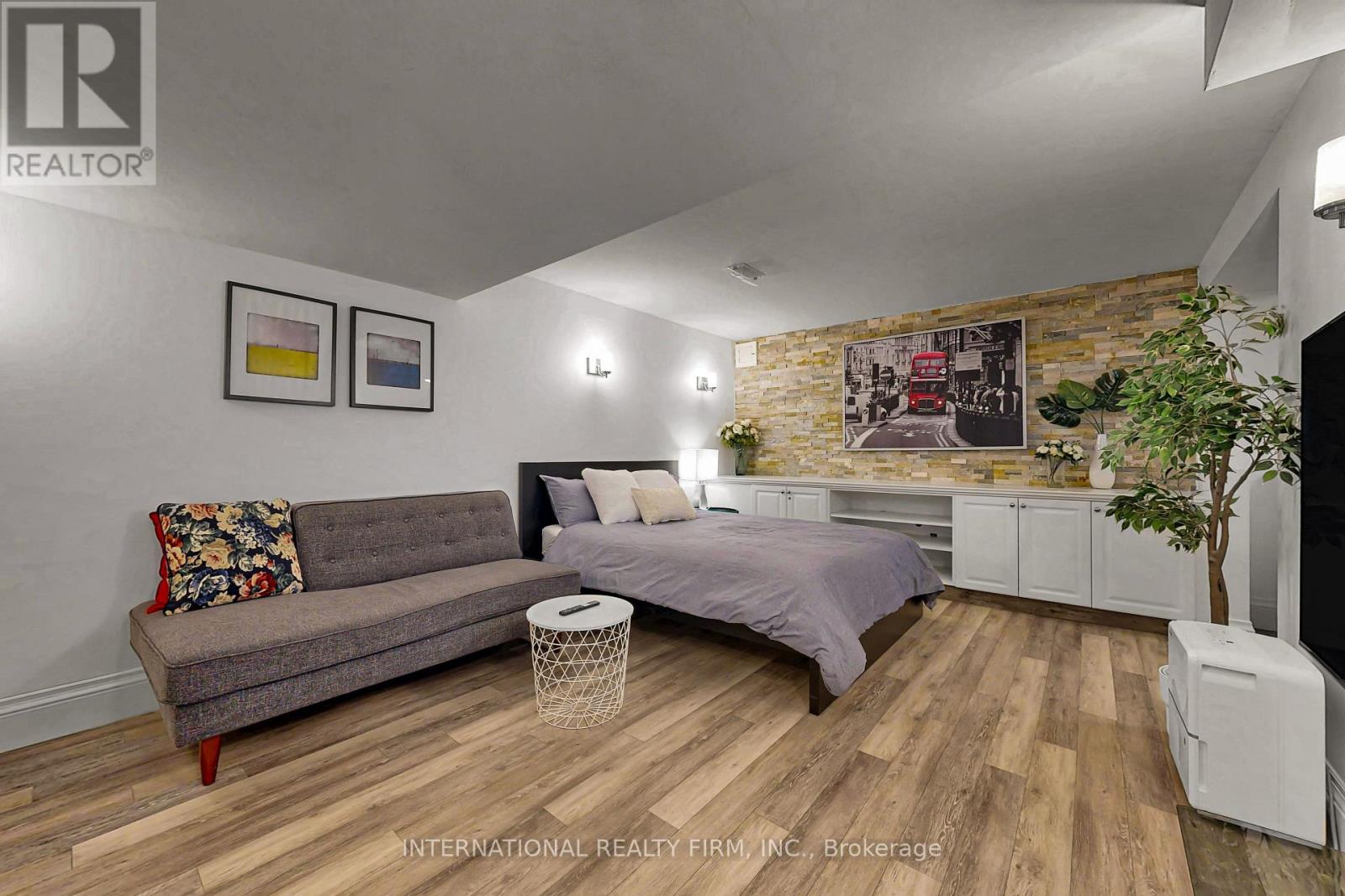 1594 SUNNYCOVE DRIVE - 36