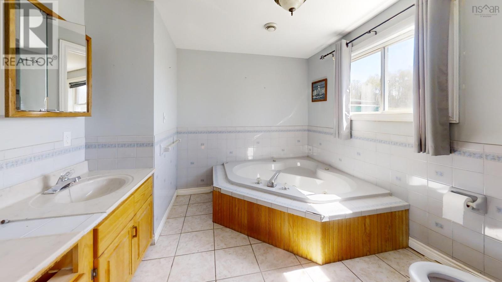 61 Shipyard Road - 39