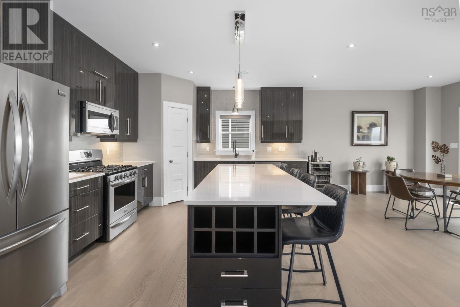 61 Maple Grove Avenue, Brunello Estates - 17