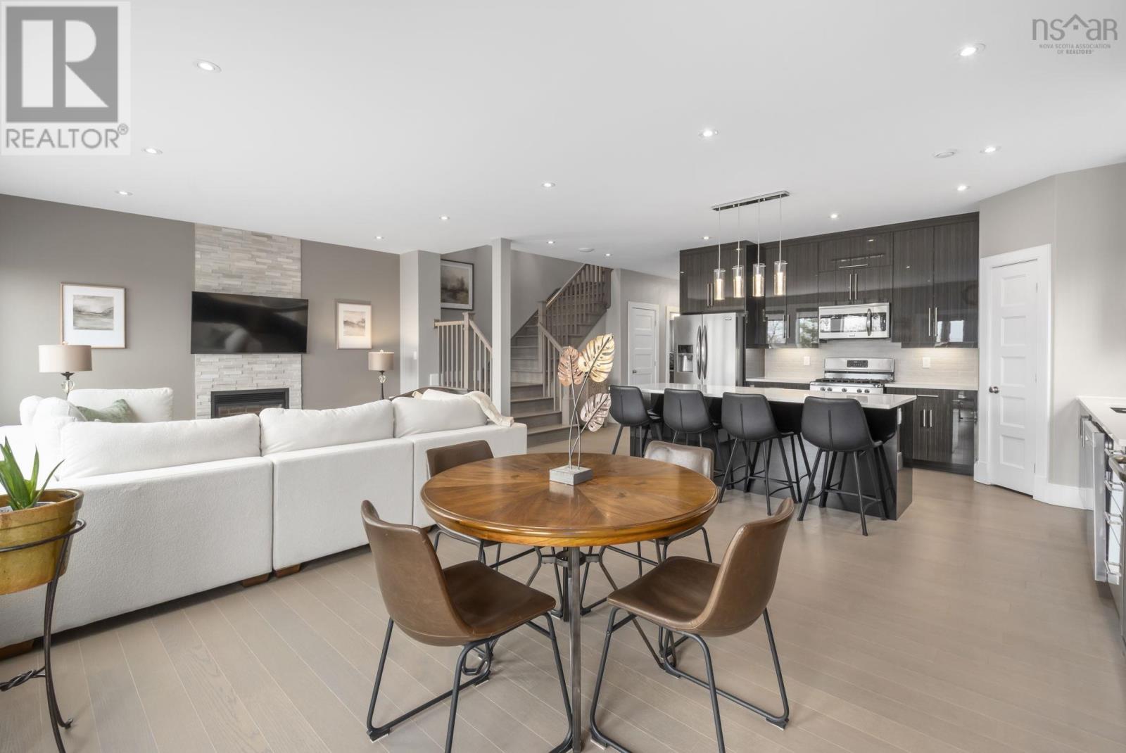 61 Maple Grove Avenue, Brunello Estates - 21