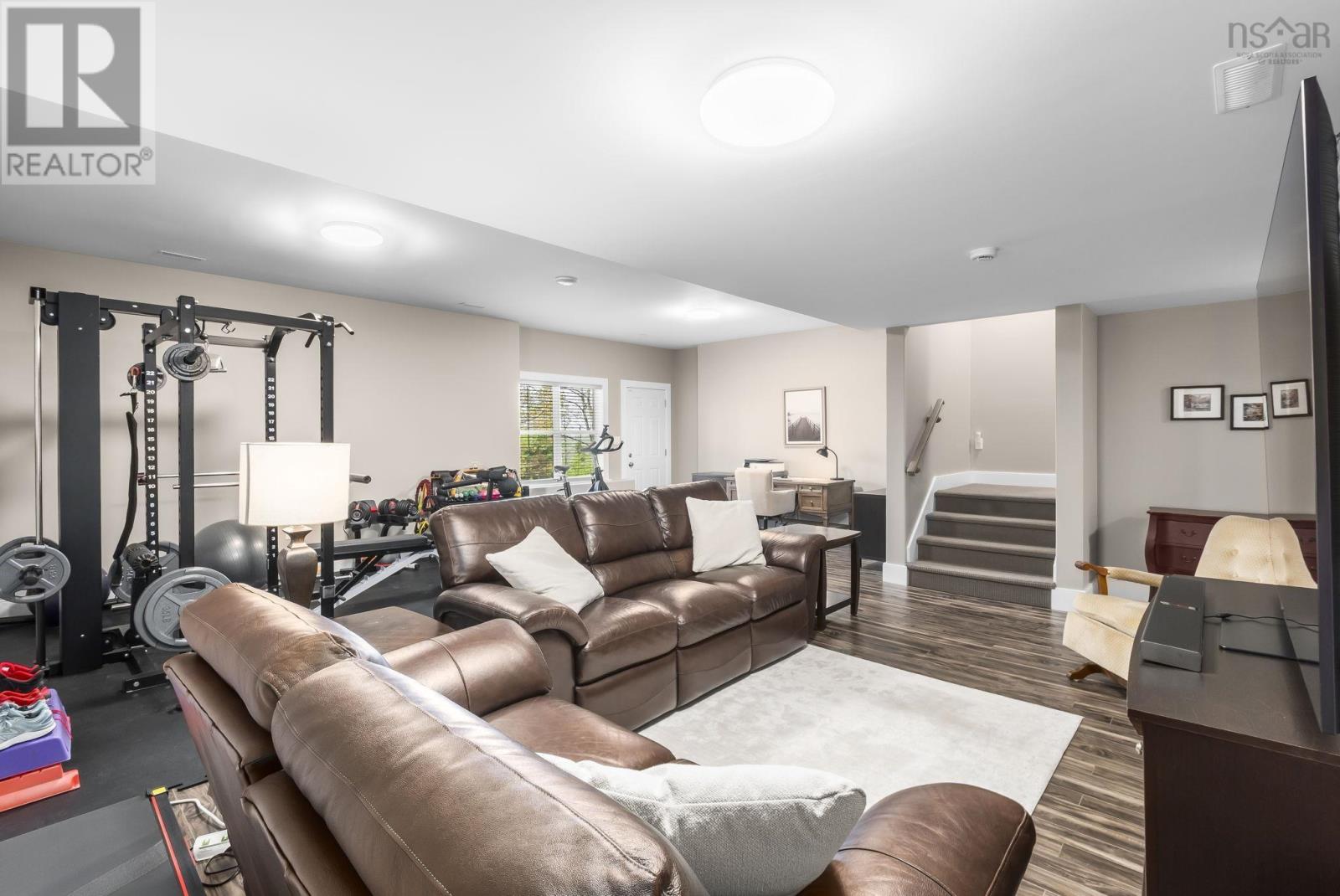 61 Maple Grove Avenue, Brunello Estates - 37