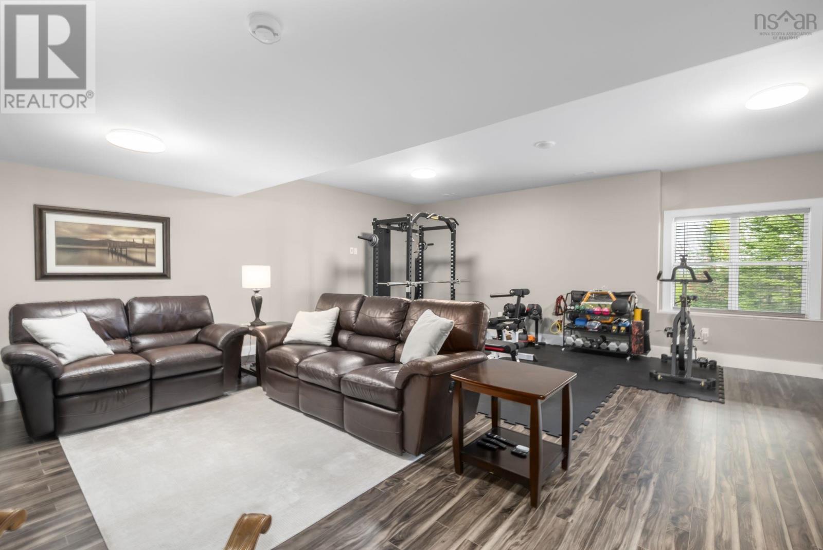 61 Maple Grove Avenue, Brunello Estates - 36