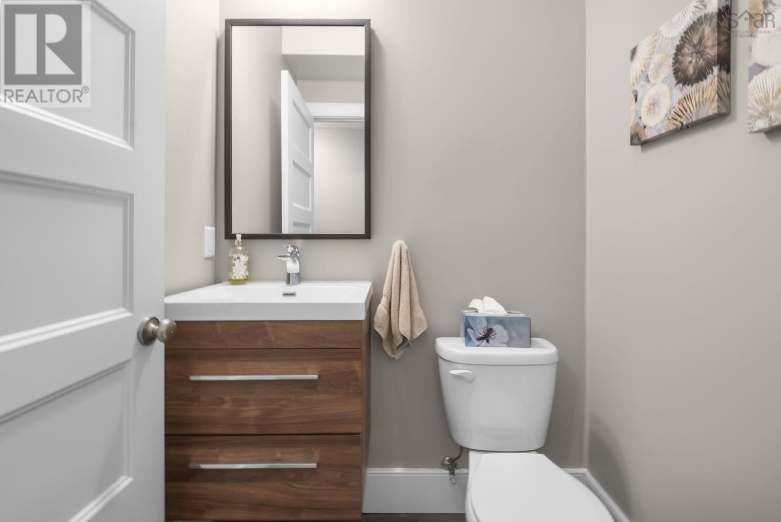 61 Maple Grove Avenue, Brunello Estates - 40