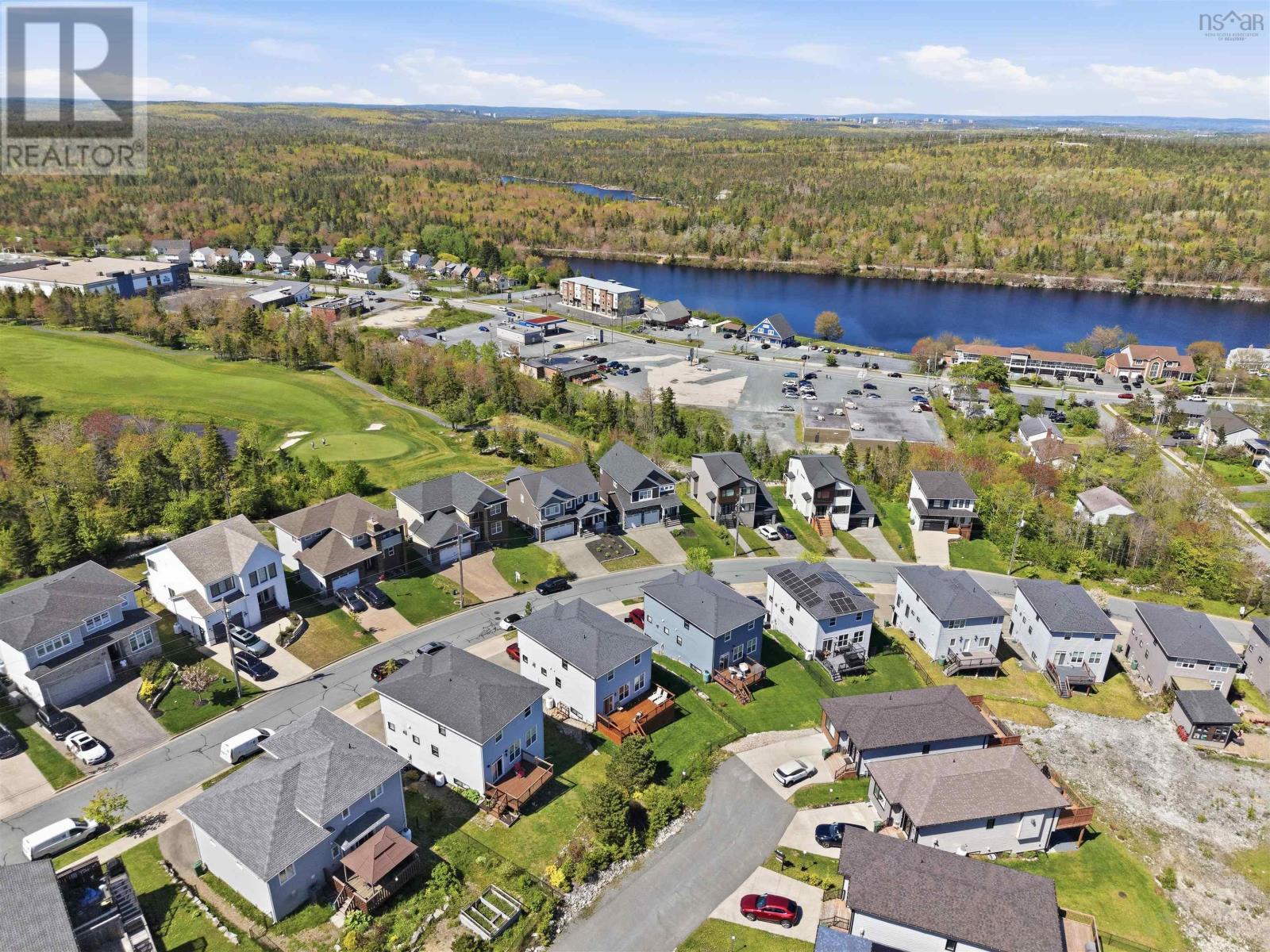61 Maple Grove Avenue, Brunello Estates - 42