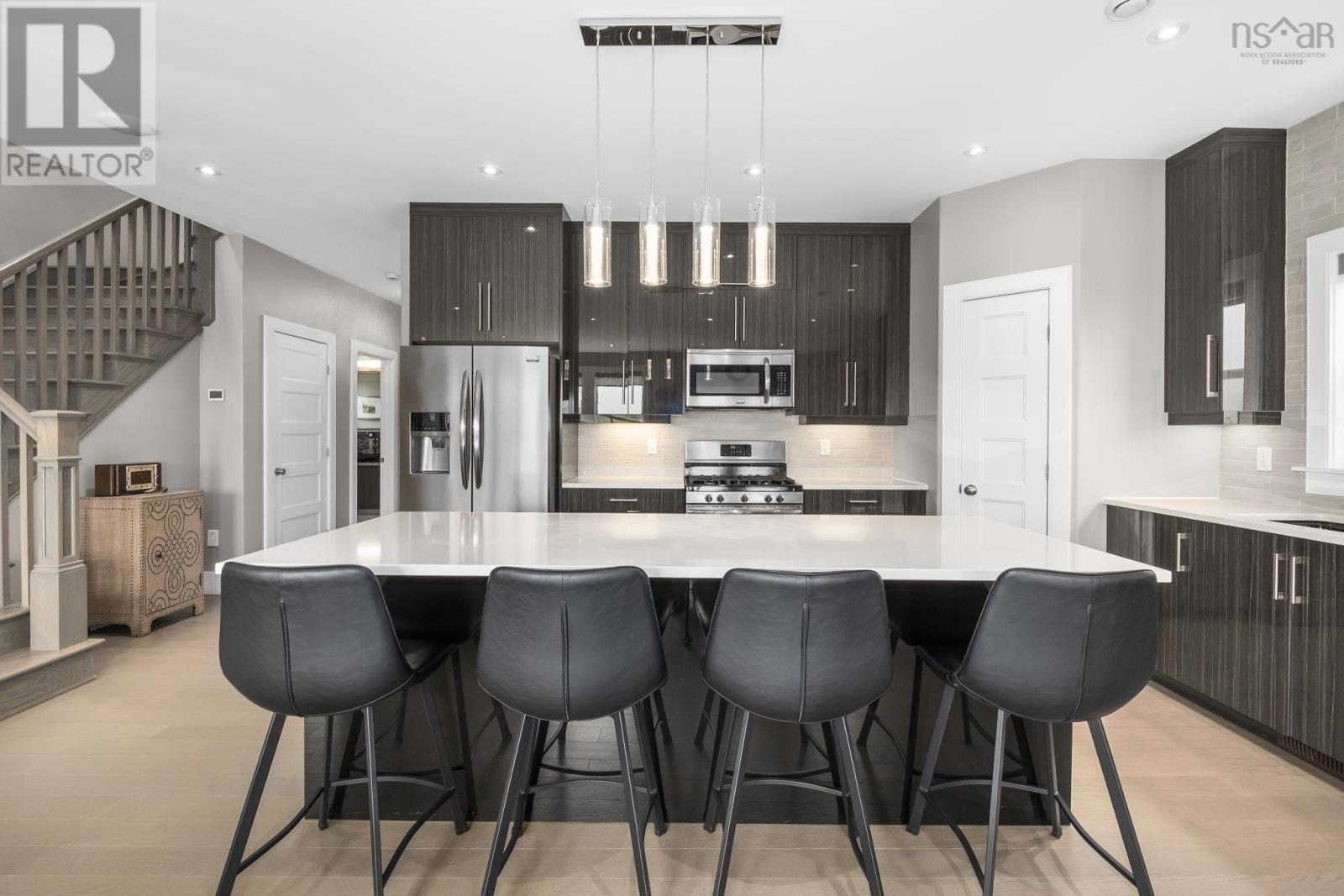 61 Maple Grove Avenue, Brunello Estates - 19