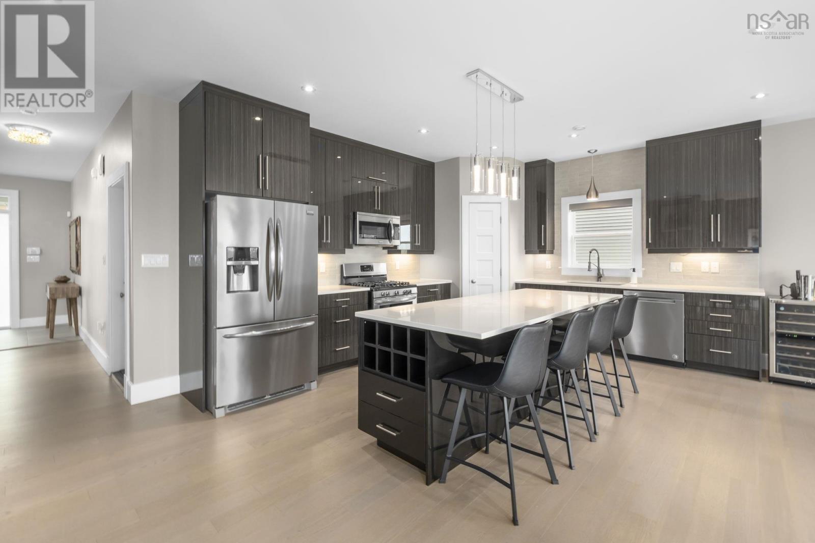 61 Maple Grove Avenue, Brunello Estates - 16