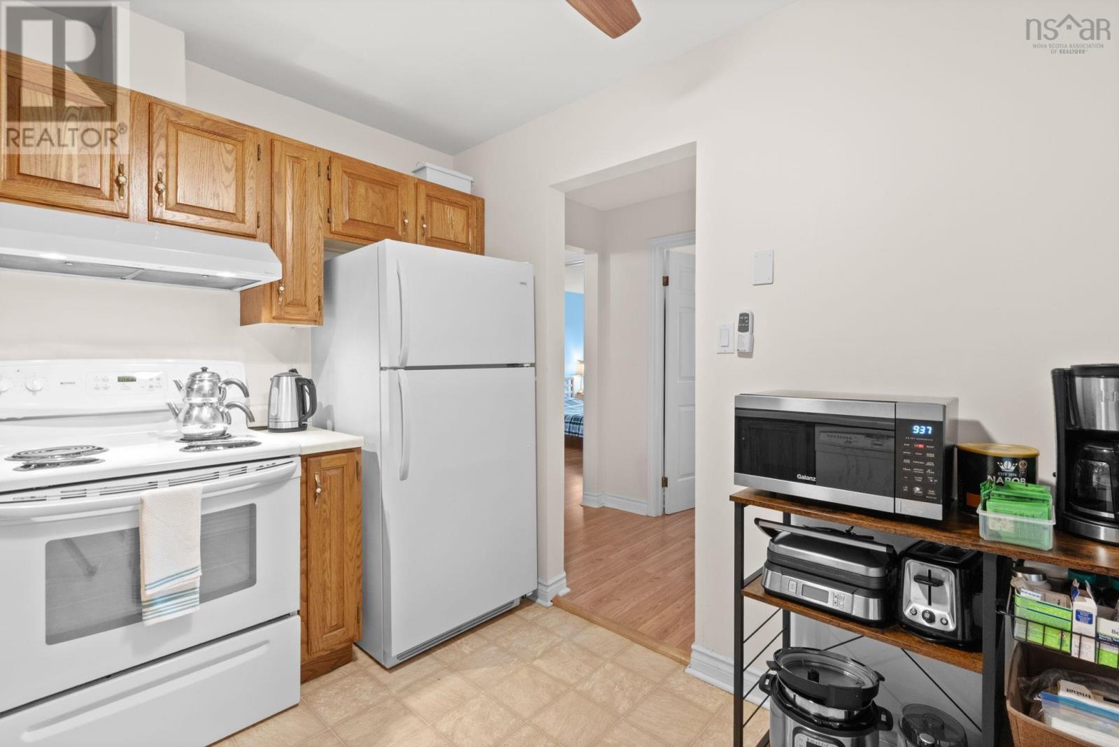 #403 64 Cumberland Drive - 16