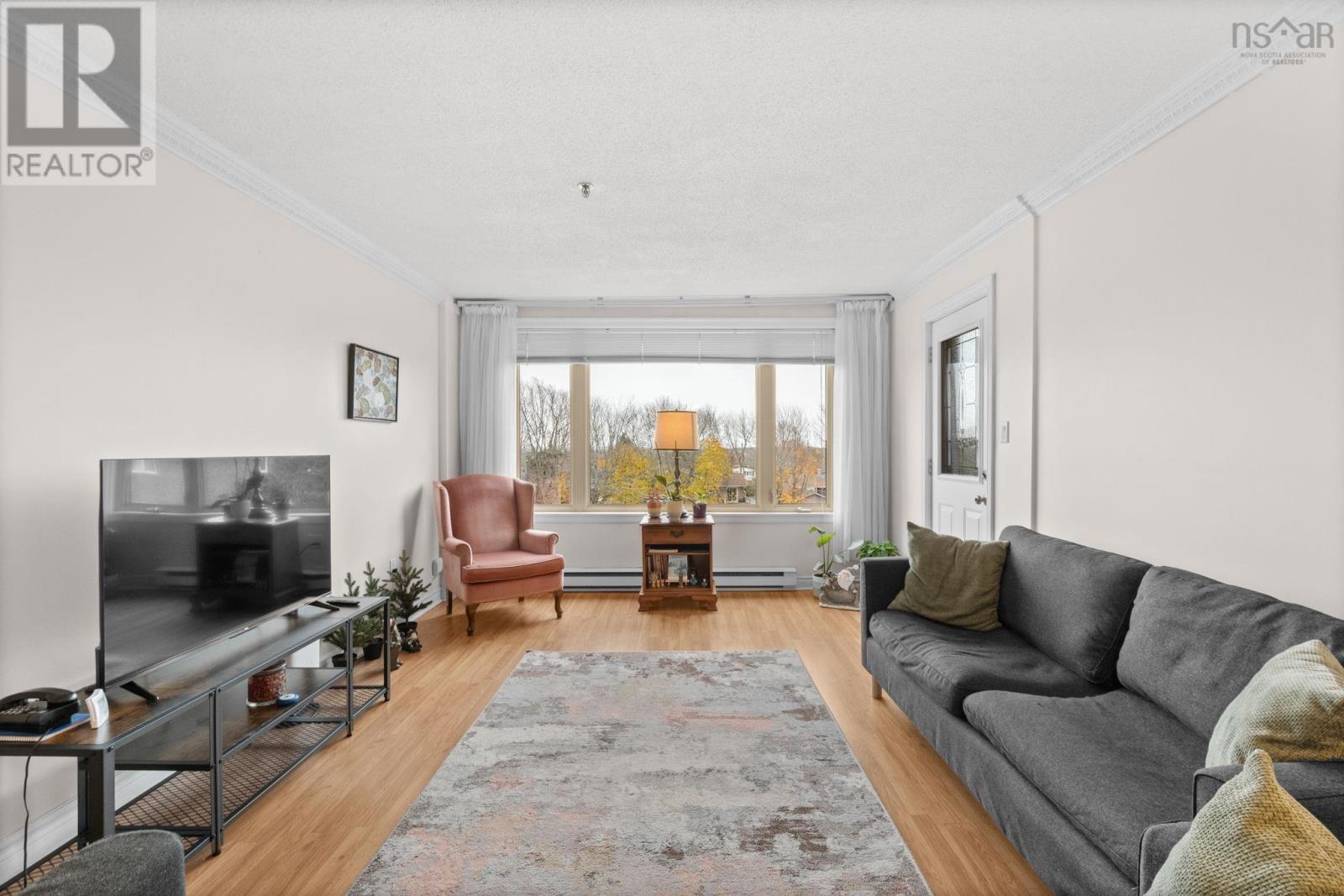 #403 64 Cumberland Drive - 11
