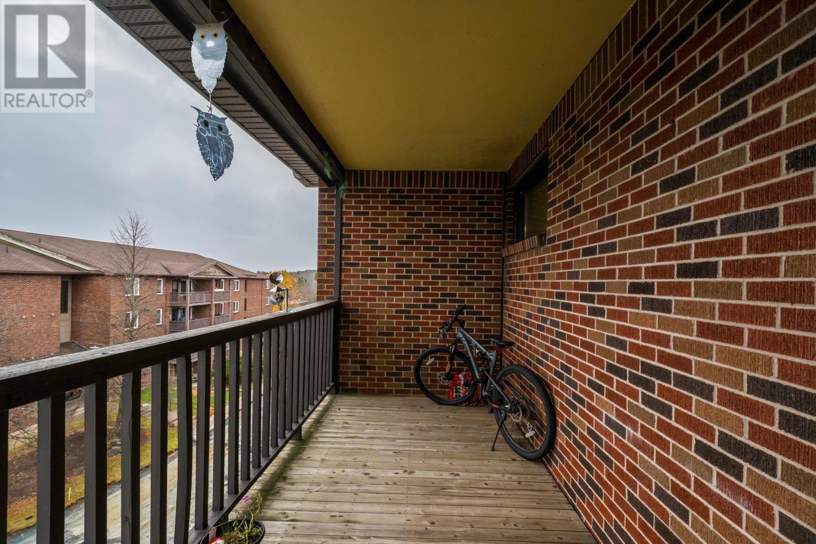 #403 64 Cumberland Drive - 39