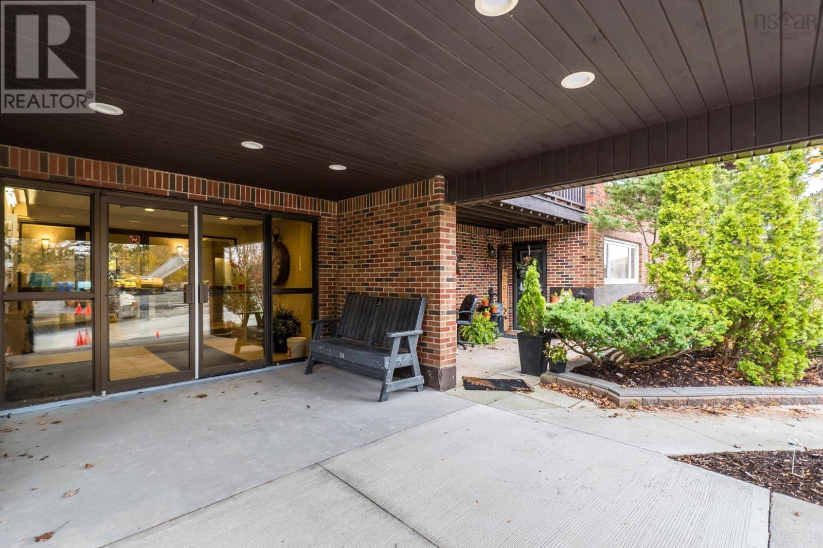 #403 64 Cumberland Drive - 2