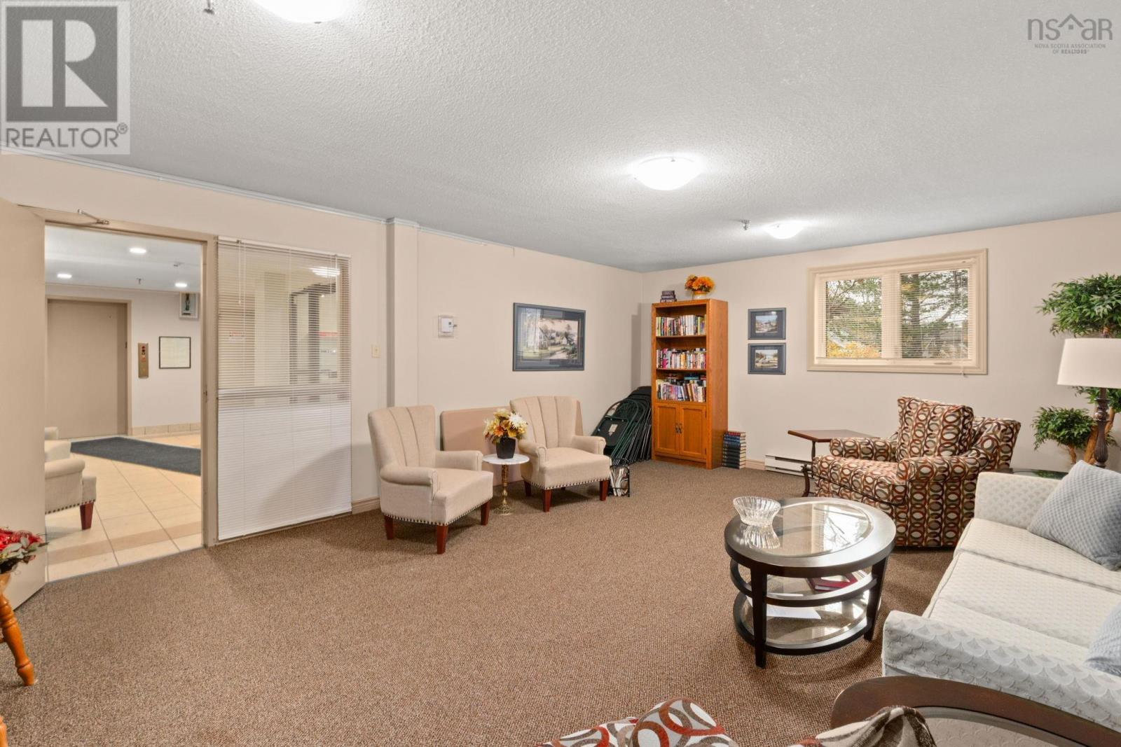 #403 64 Cumberland Drive - 34