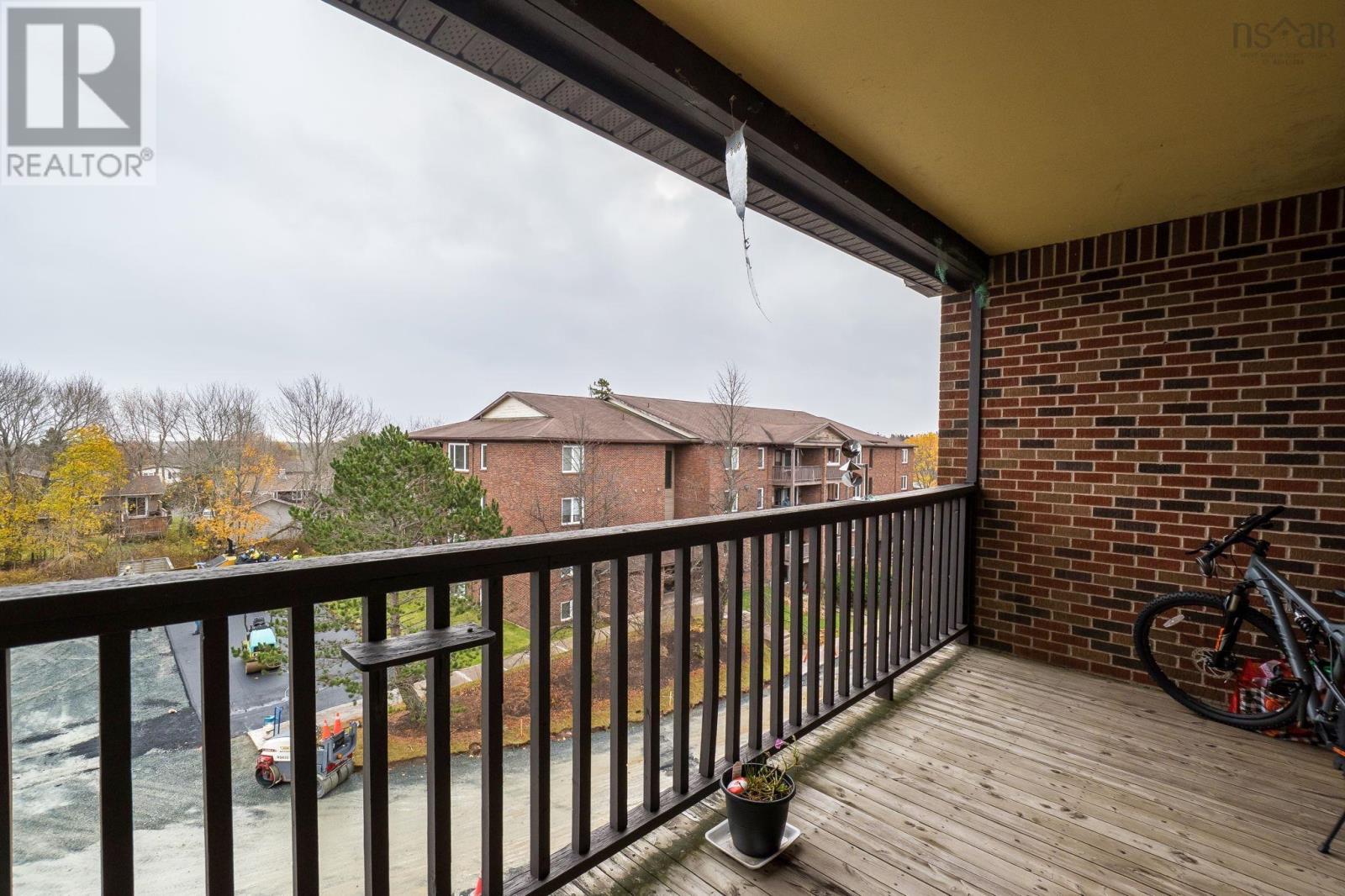 #403 64 Cumberland Drive - 38