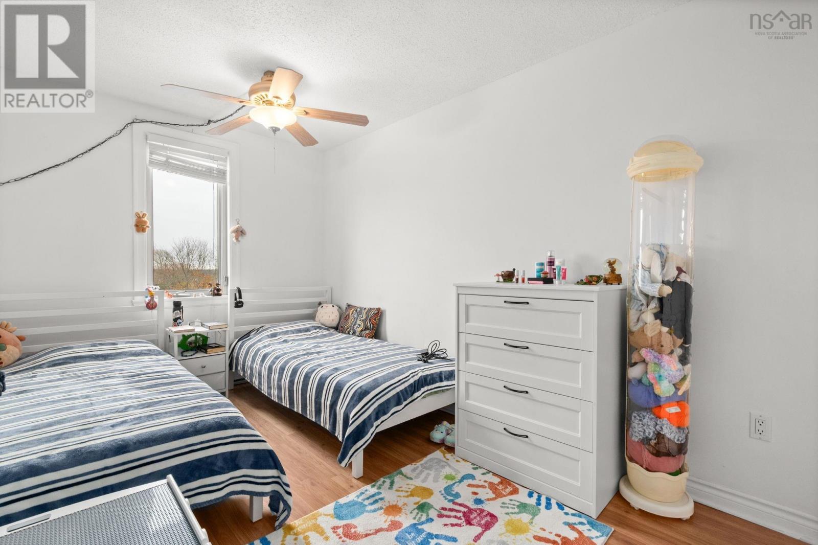 #403 64 Cumberland Drive - 29