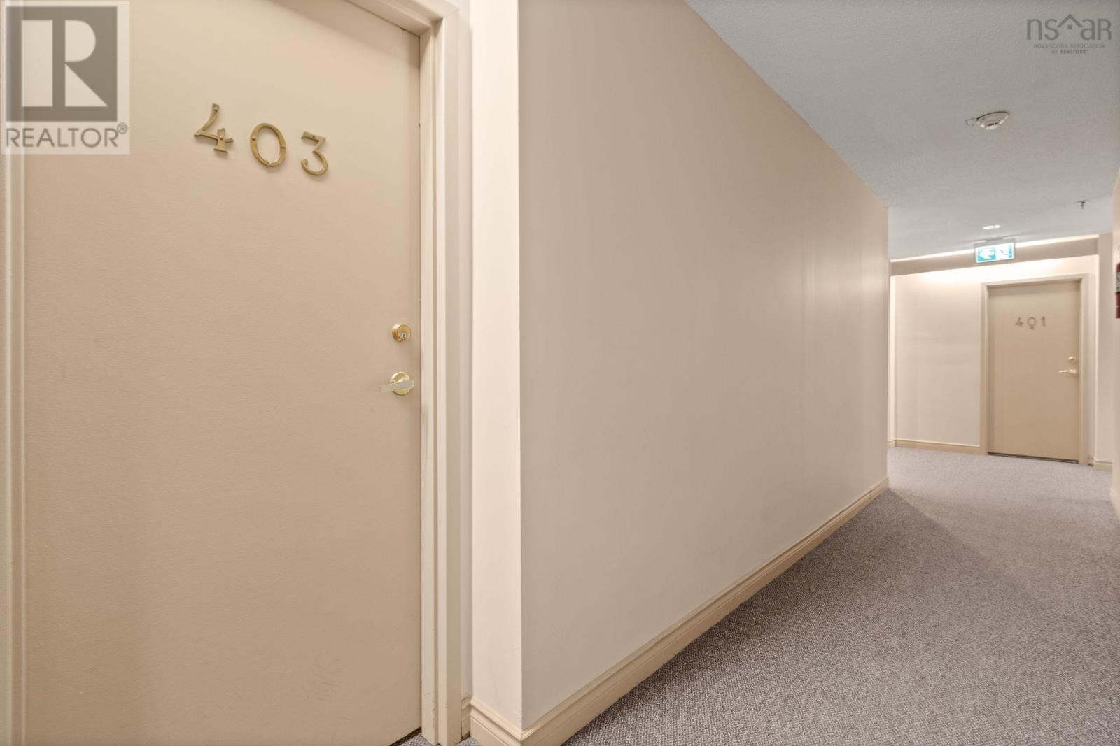 #403 64 Cumberland Drive - 32
