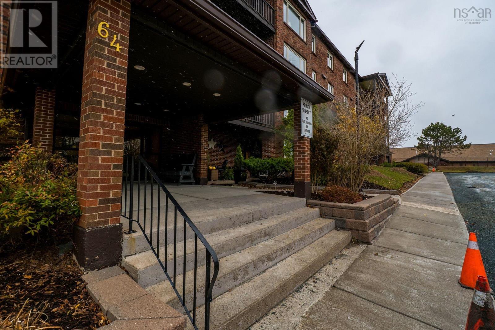 #403 64 Cumberland Drive - 49