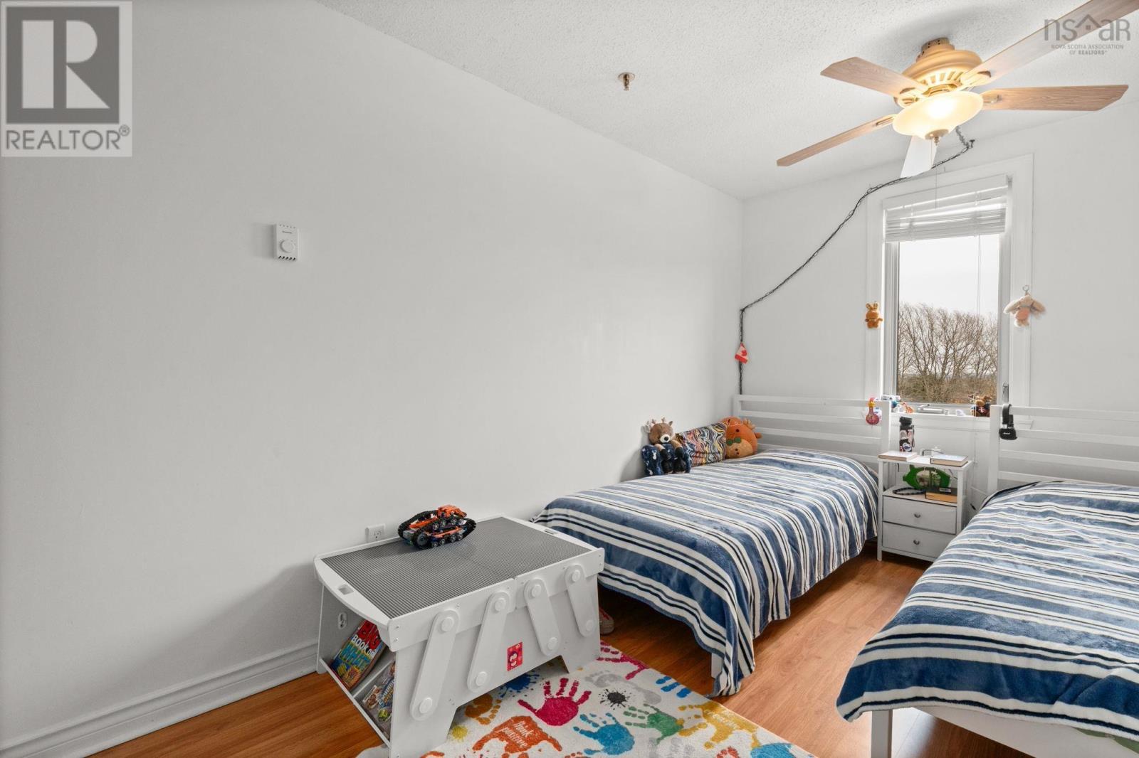 #403 64 Cumberland Drive - 30