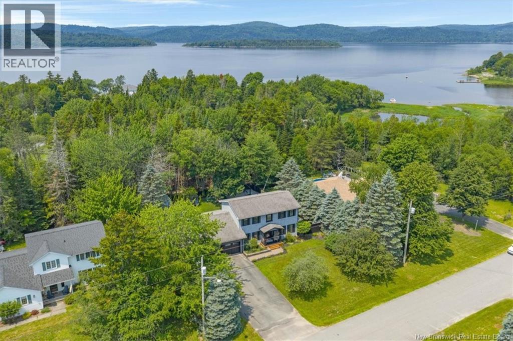 24 Beach Drive - Image 35