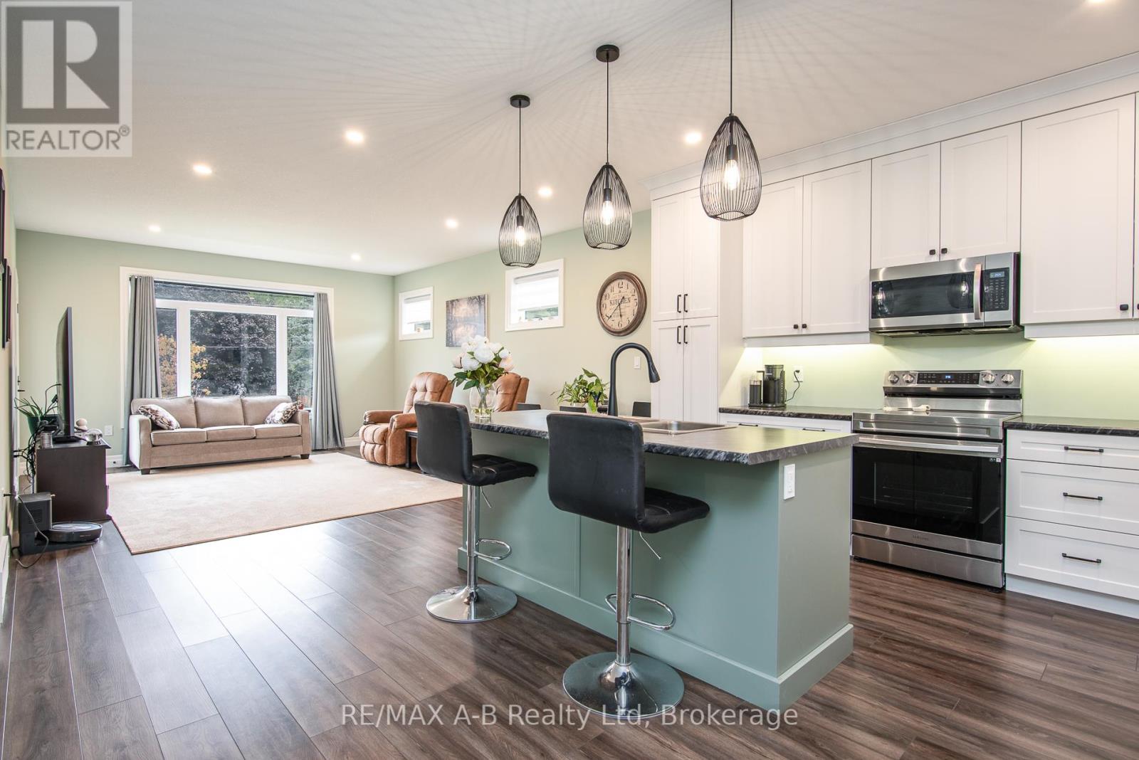 172 HOOPER STREET - 22