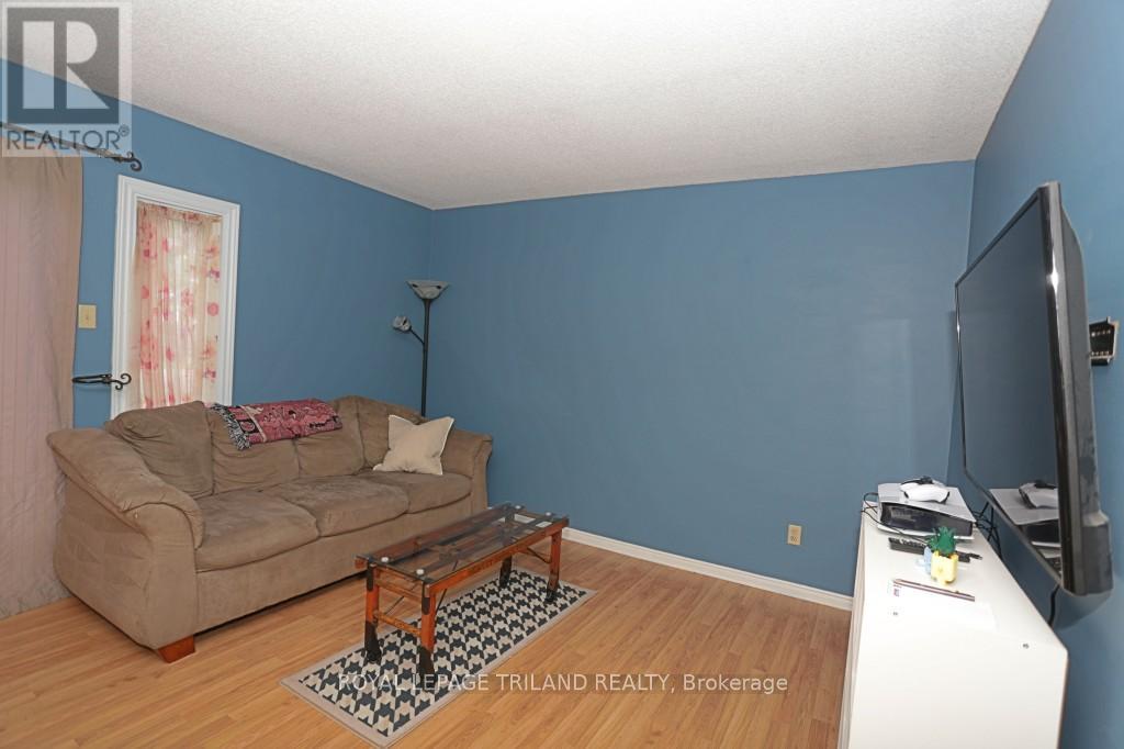 #2 131 BONAVENTURE DRIVE - 4