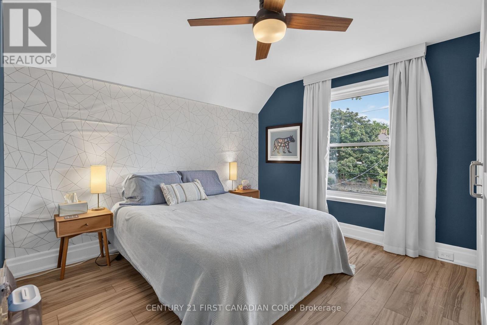 754 LORNE AVENUE - 22