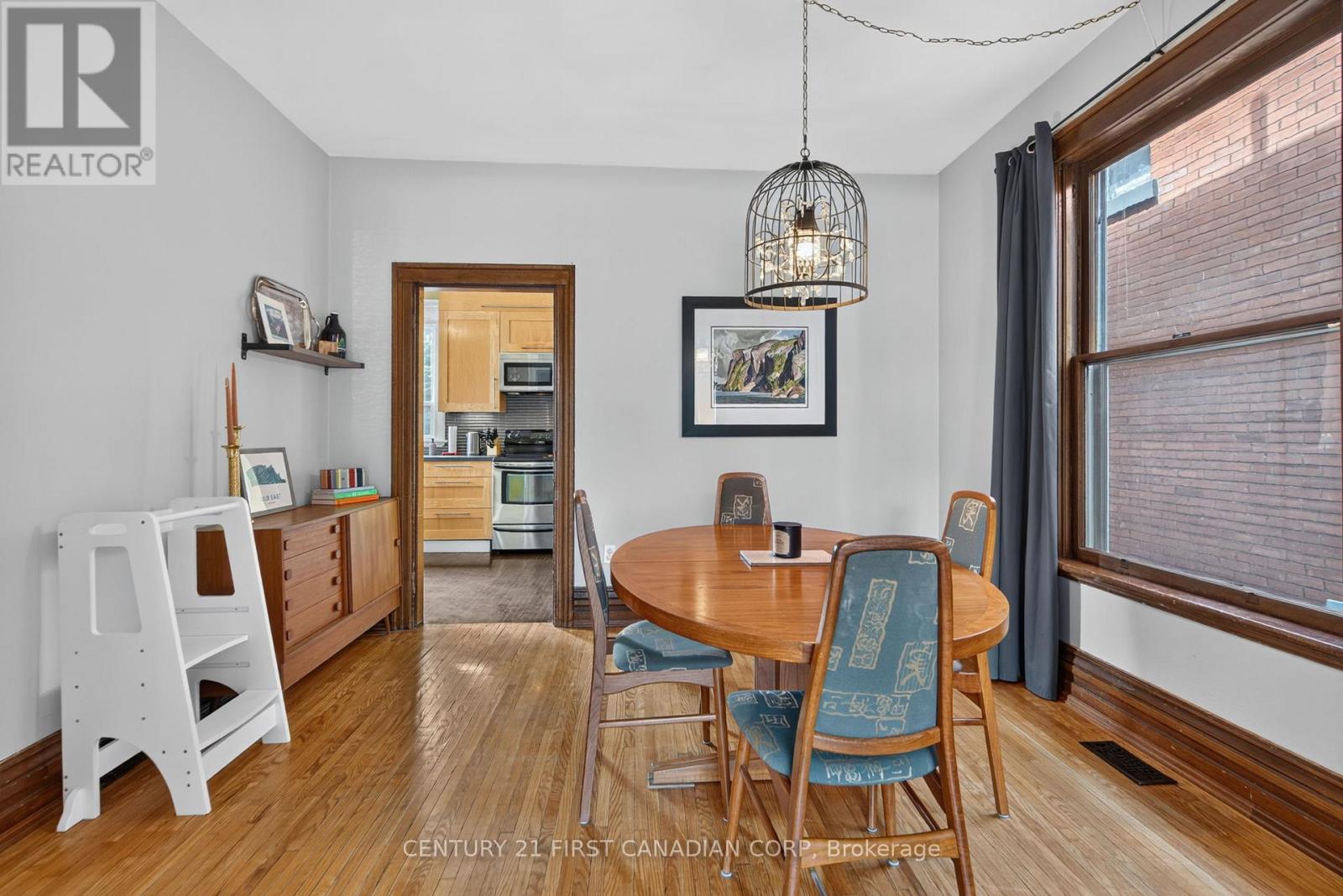 754 LORNE AVENUE - 4