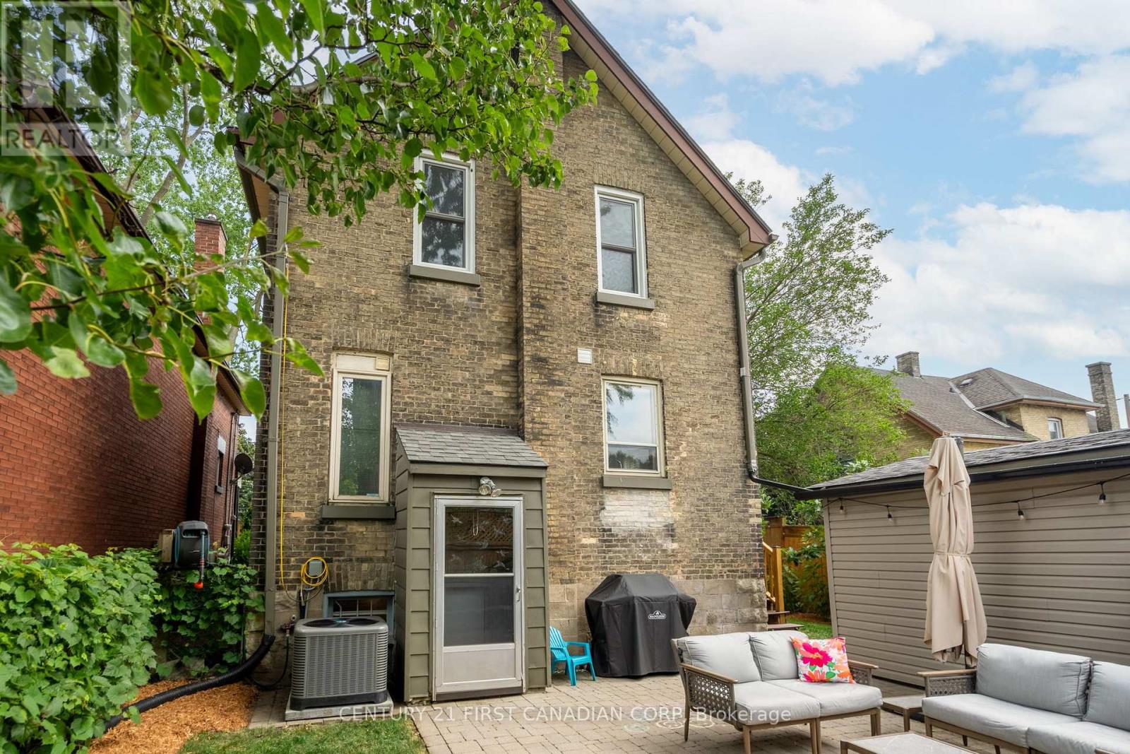 754 LORNE AVENUE - 40