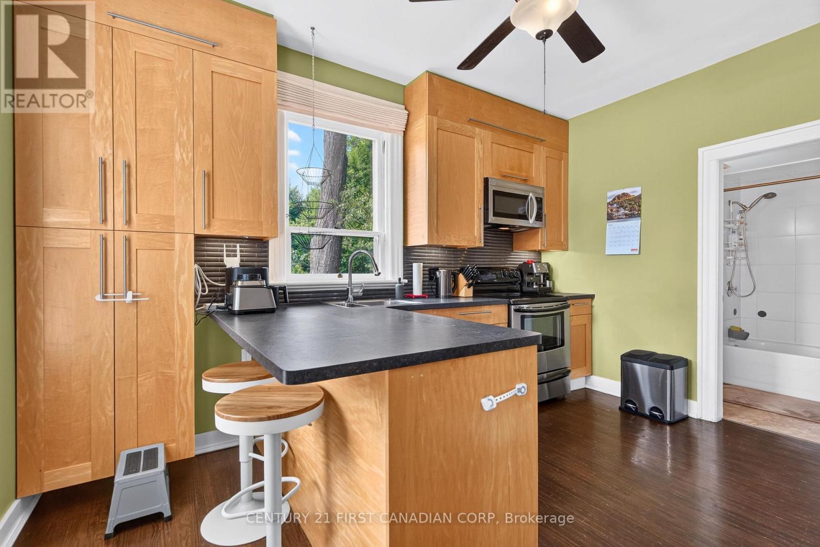 754 LORNE AVENUE - 7