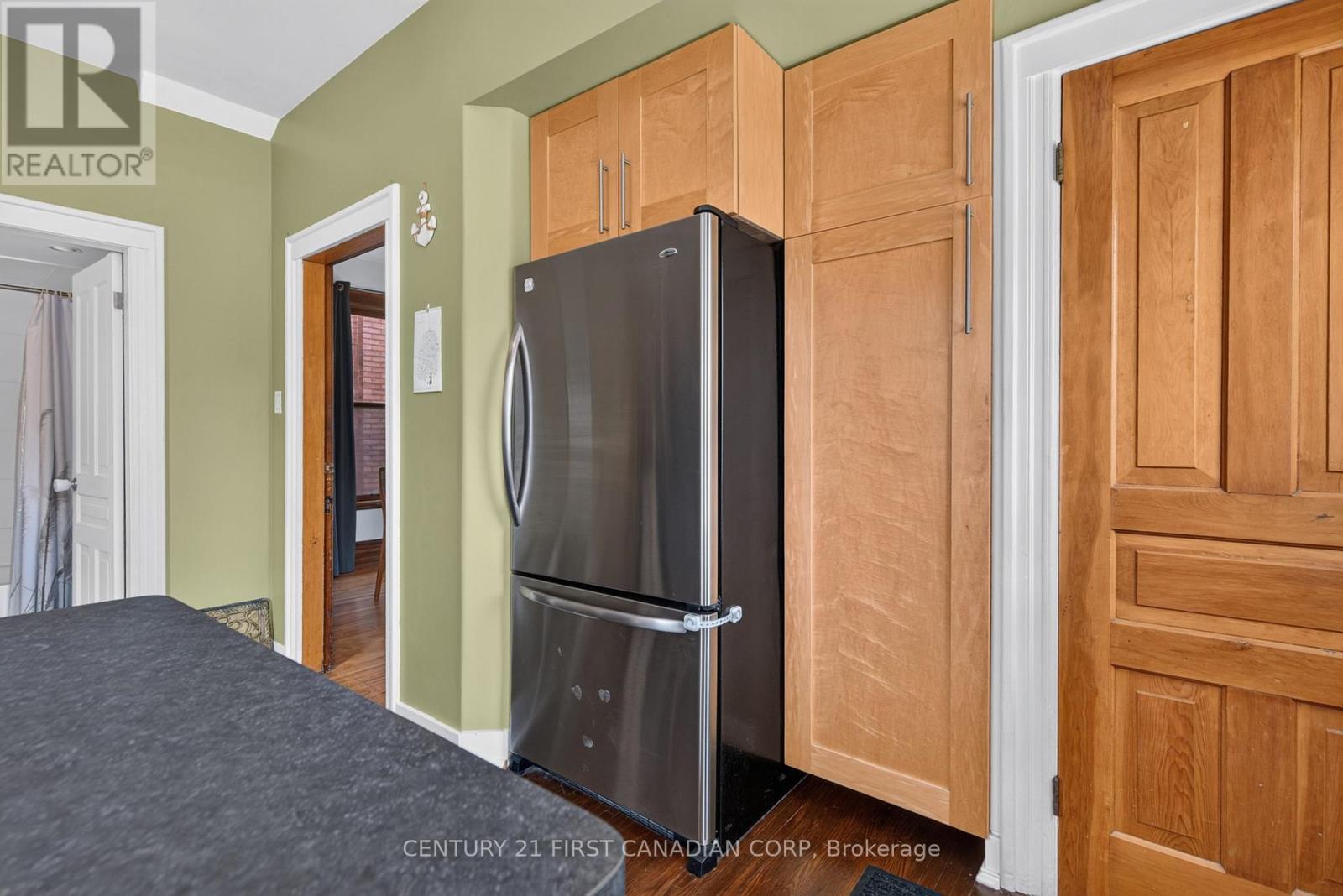 754 LORNE AVENUE - 9