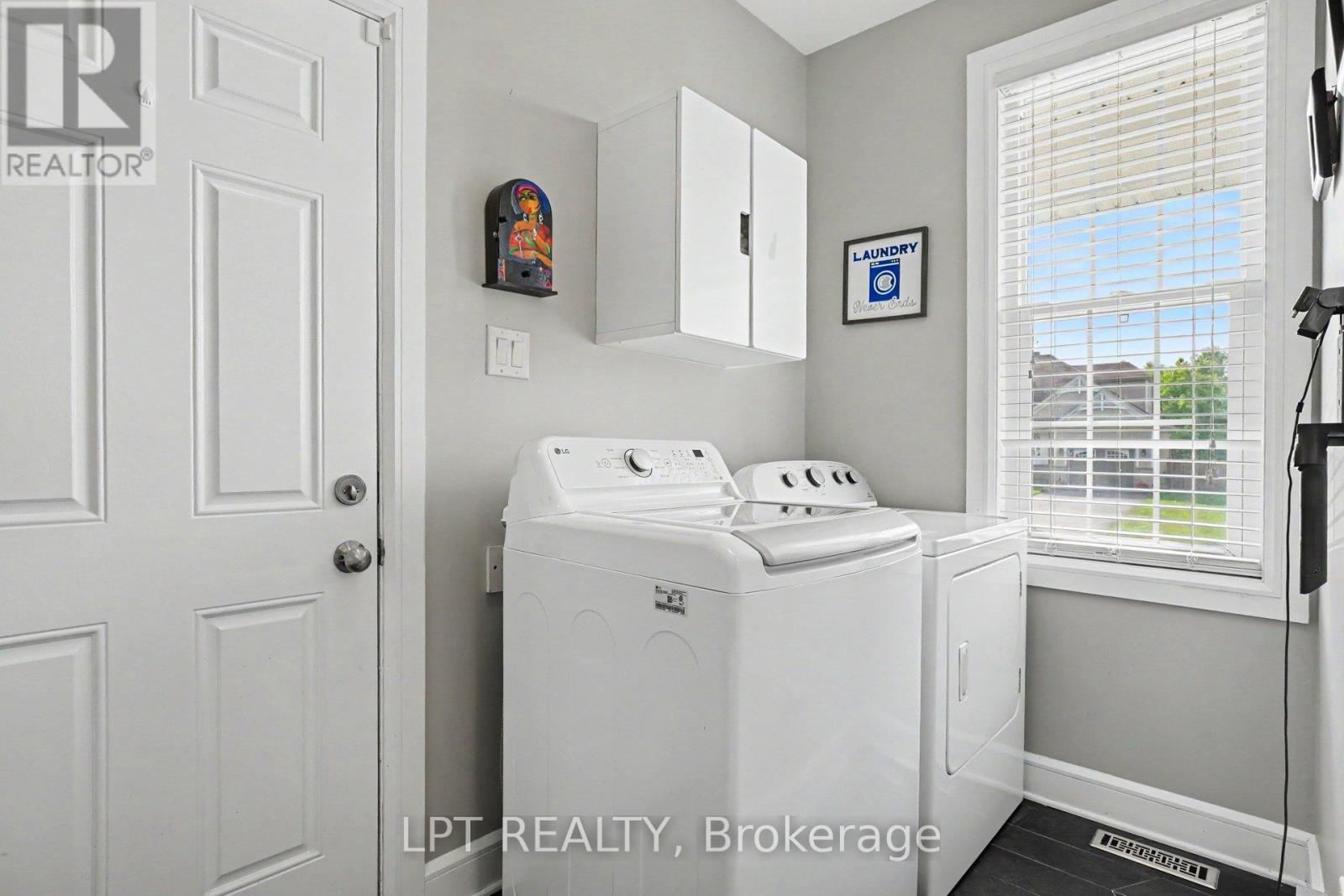 WATERDOWN 6548 STREET N - 13