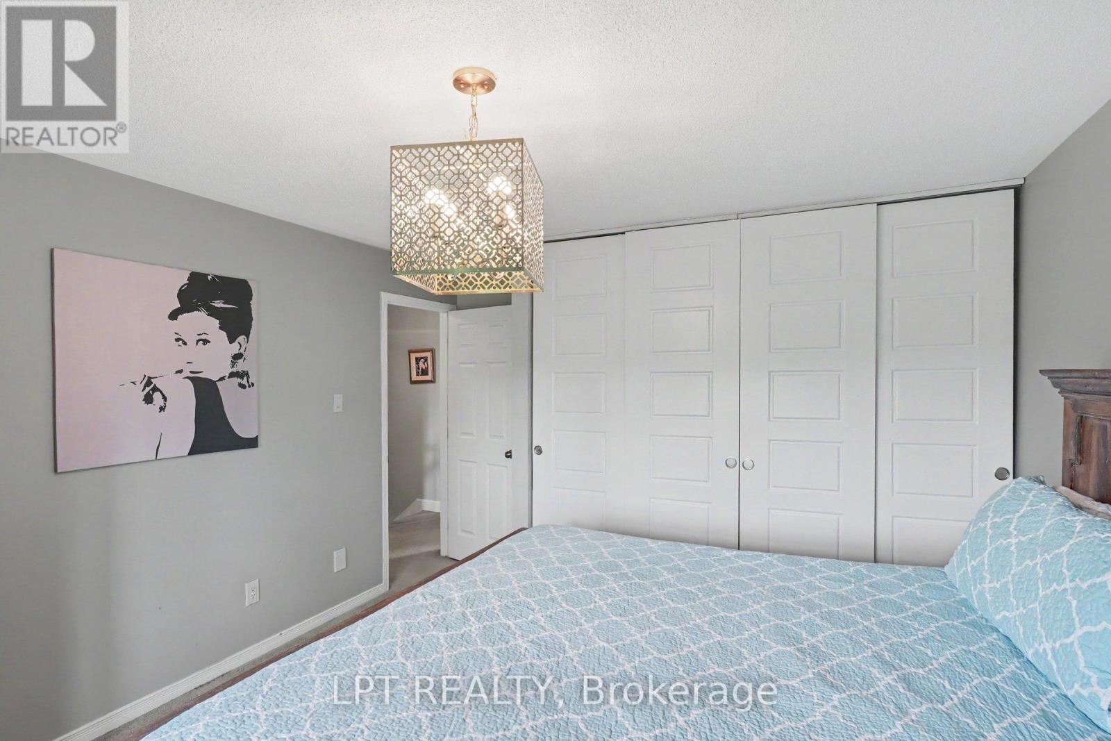 WATERDOWN 6548 STREET N - 19