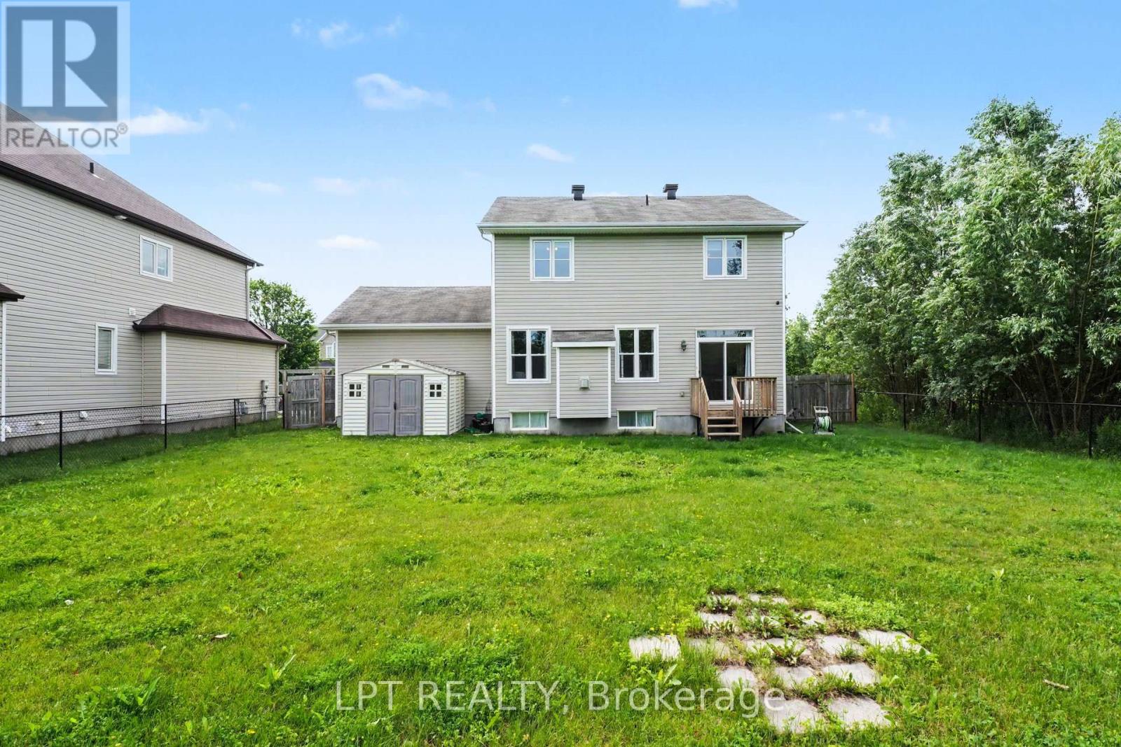 WATERDOWN 6548 STREET N - 28