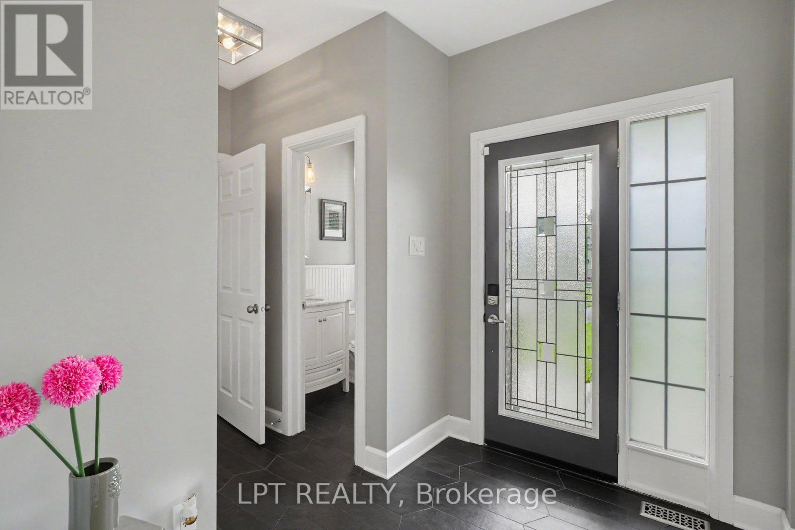 WATERDOWN 6548 STREET N - 3